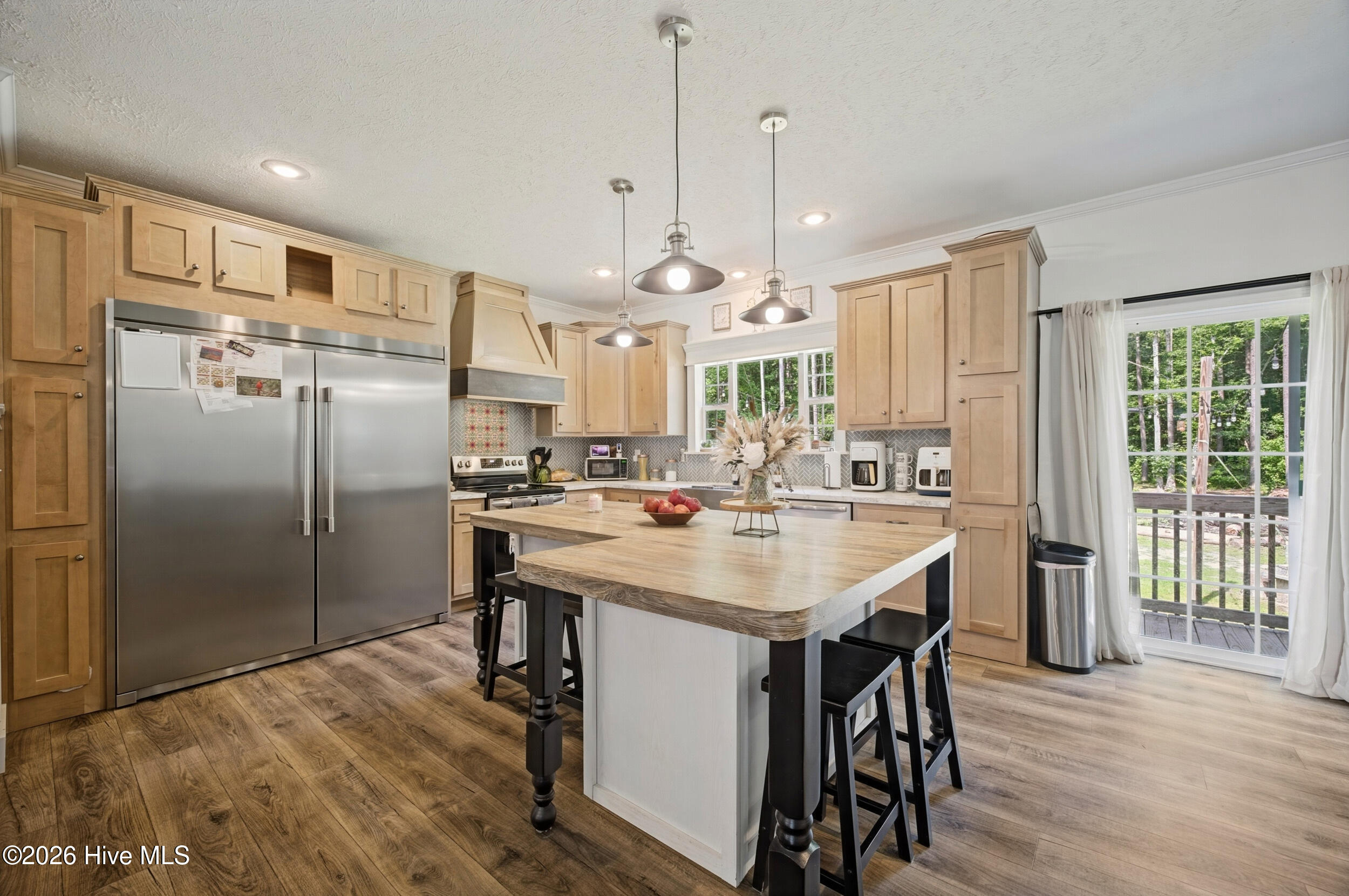 main property photo 10