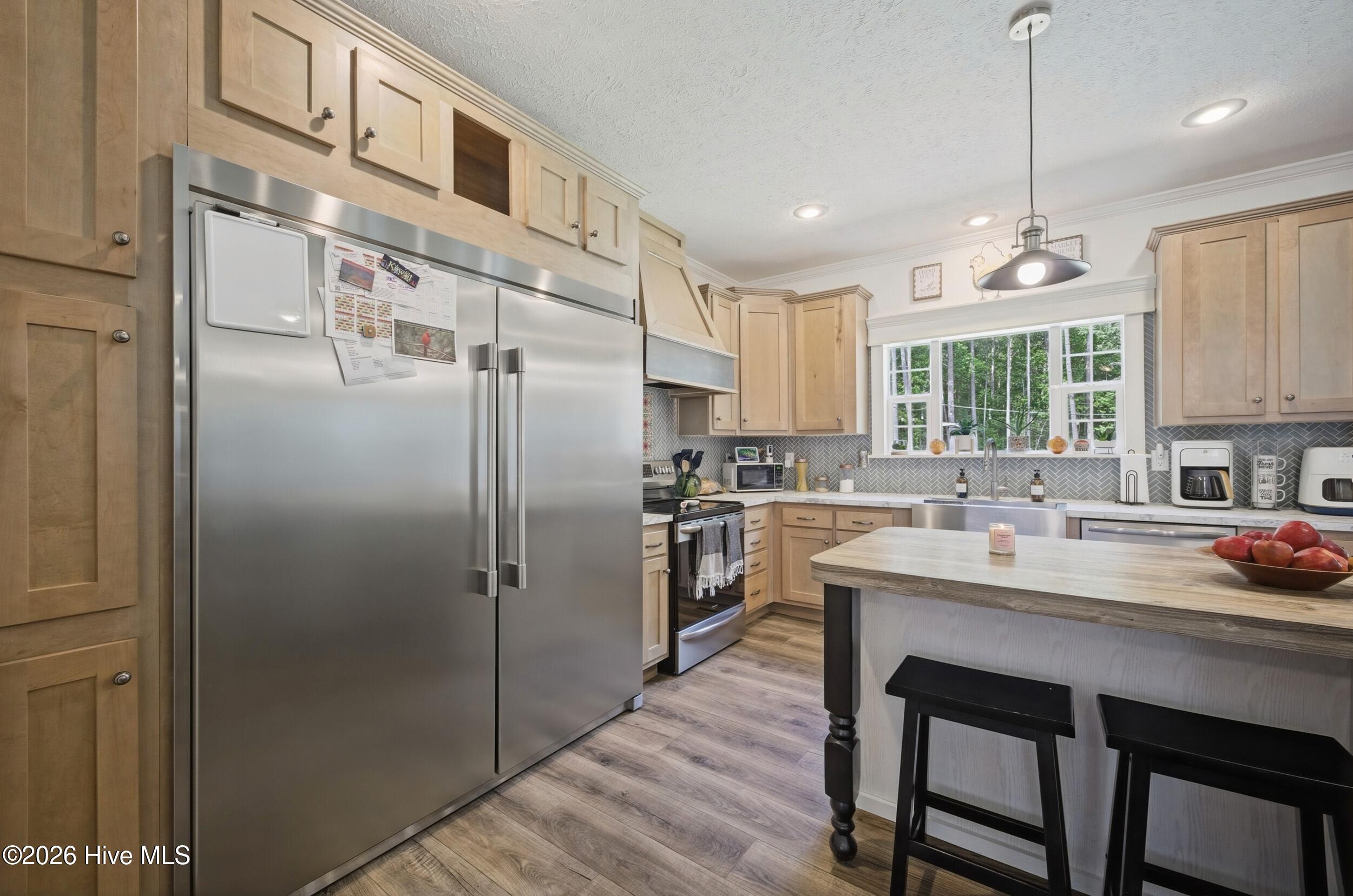 main property photo 11