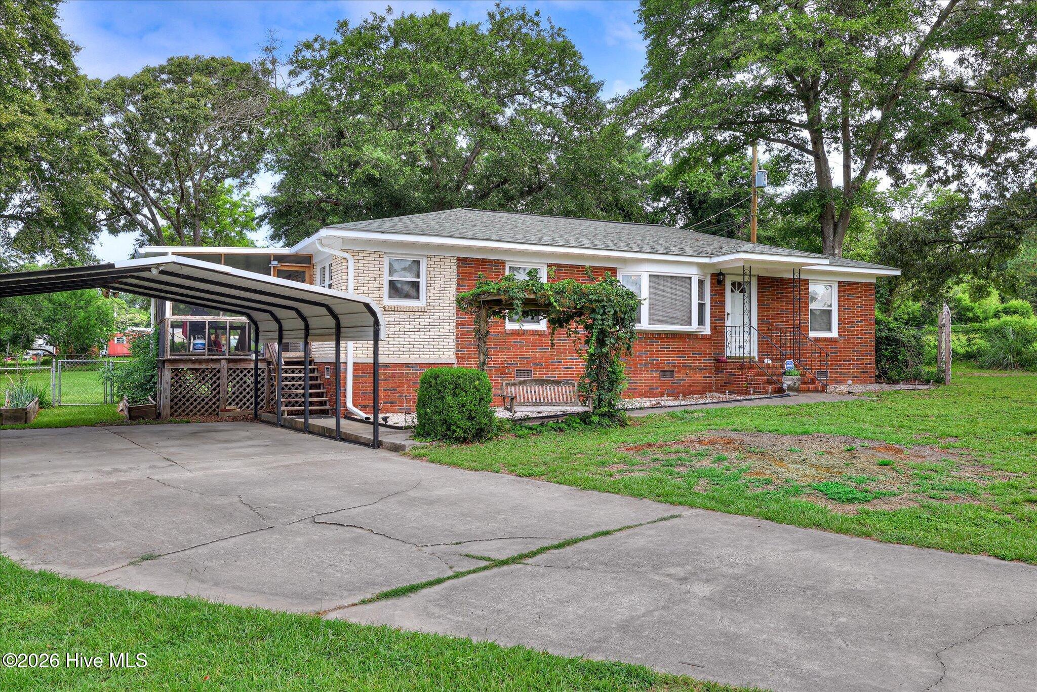 main property photo 4