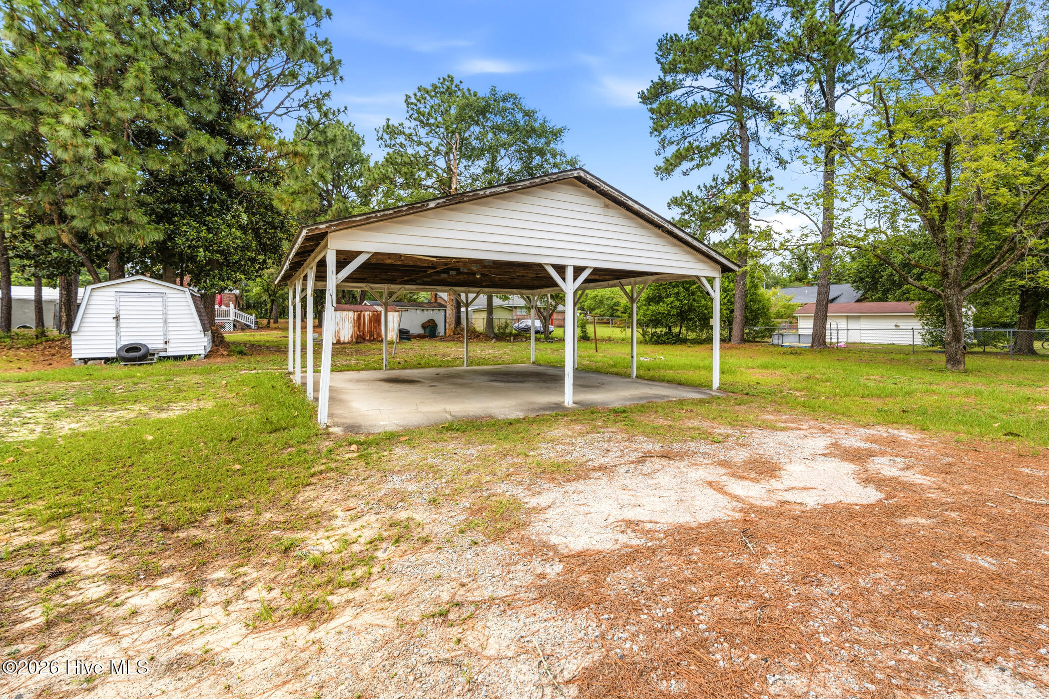 main property photo 6