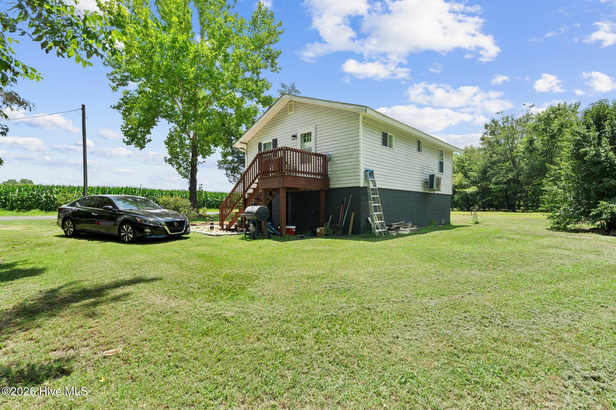 main property photo 28