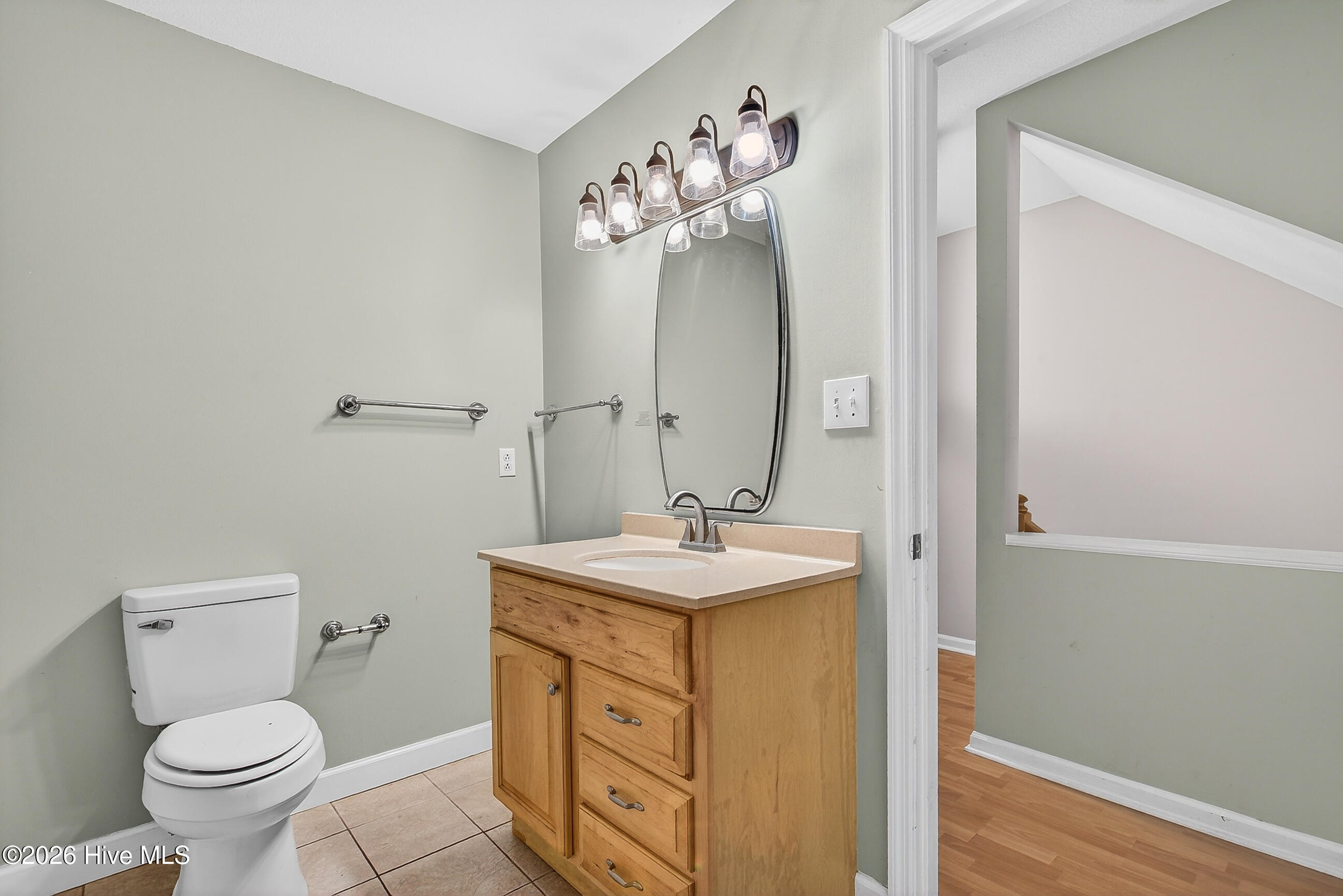 main property photo 30