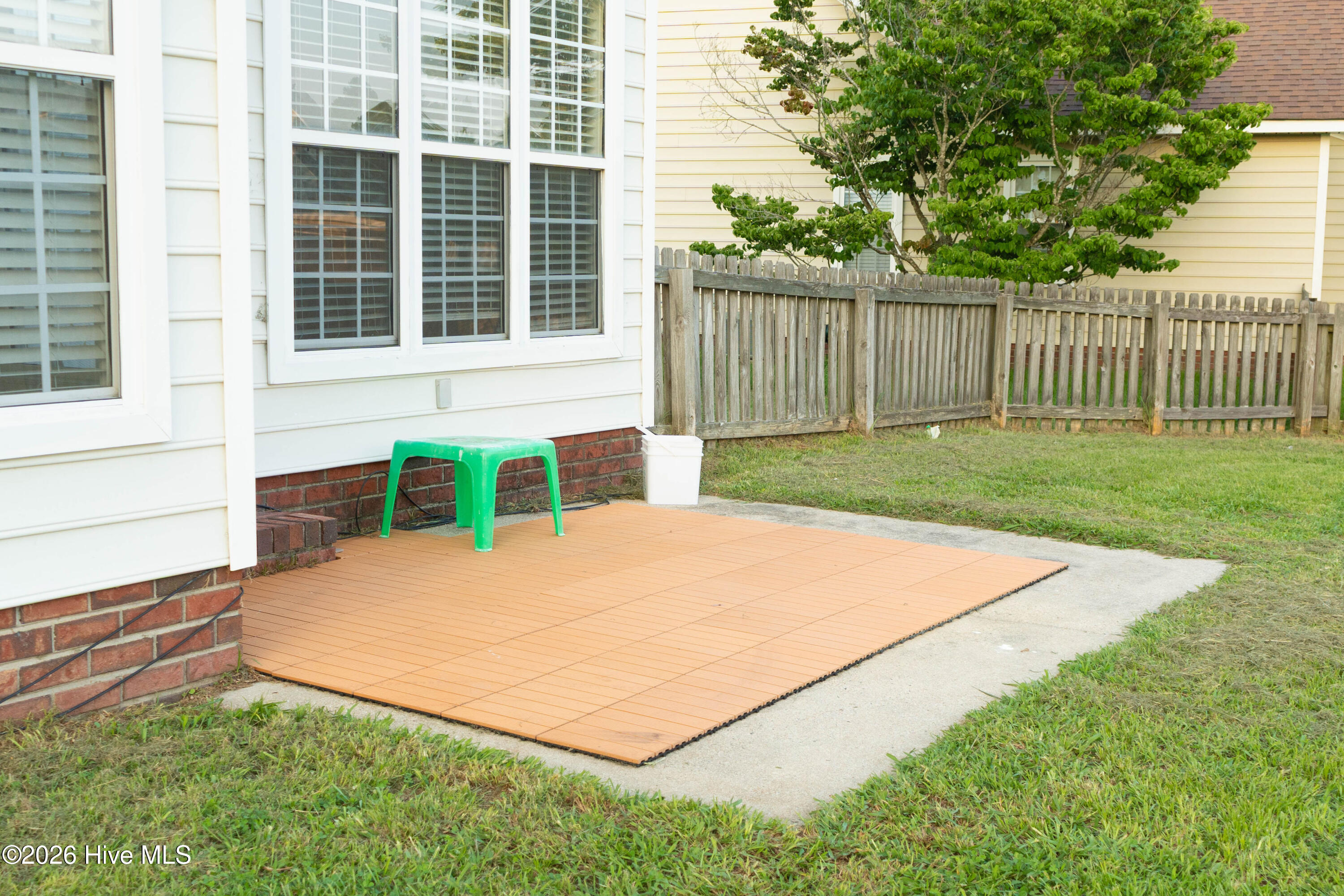 main property photo 40