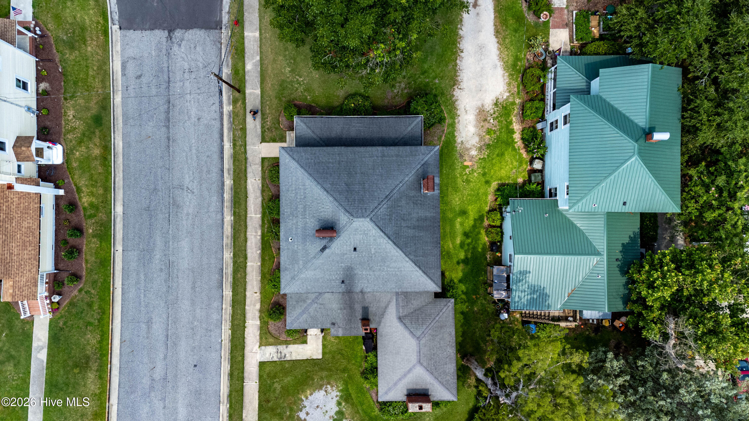 main property photo 40