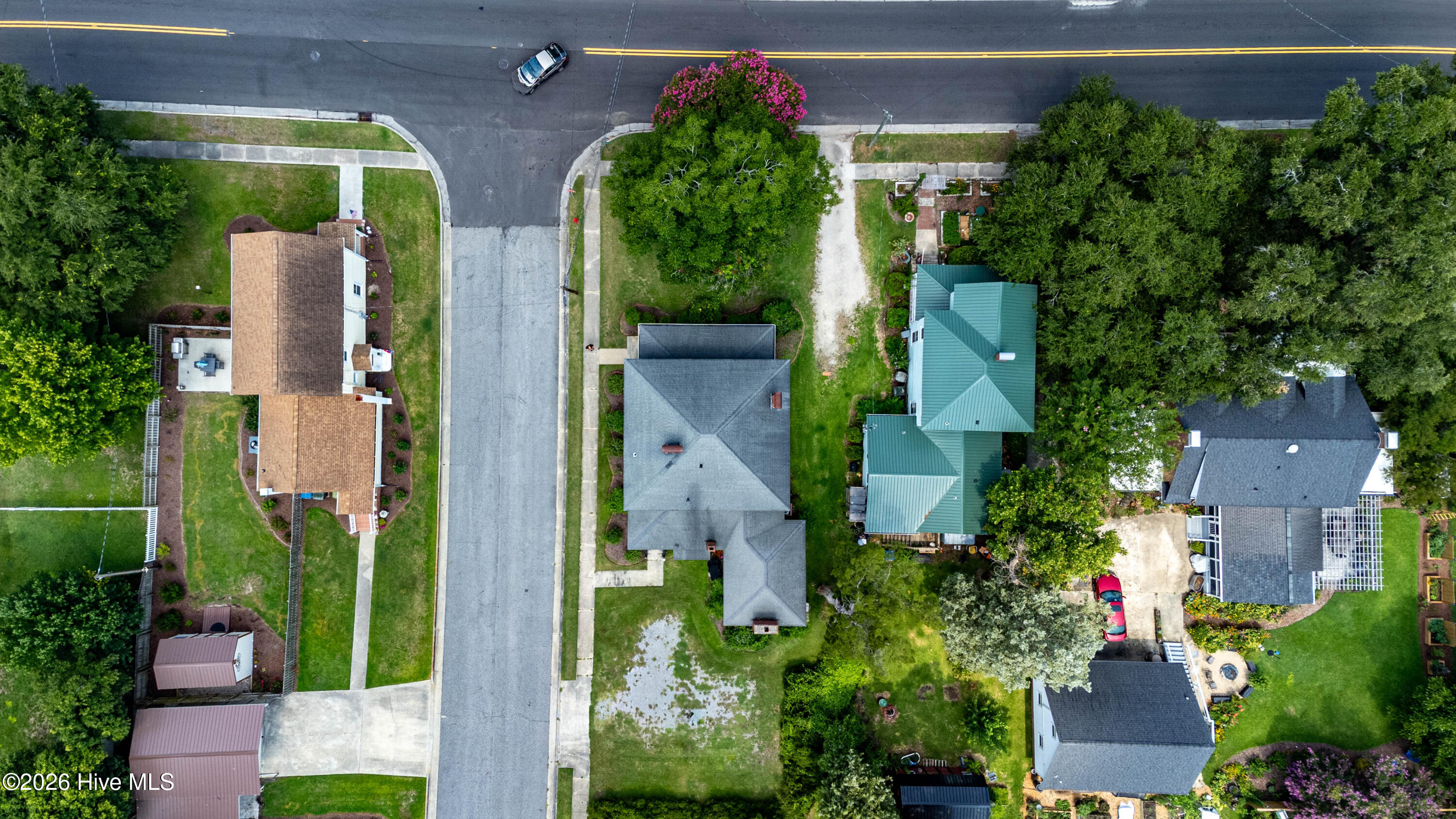 main property photo 41