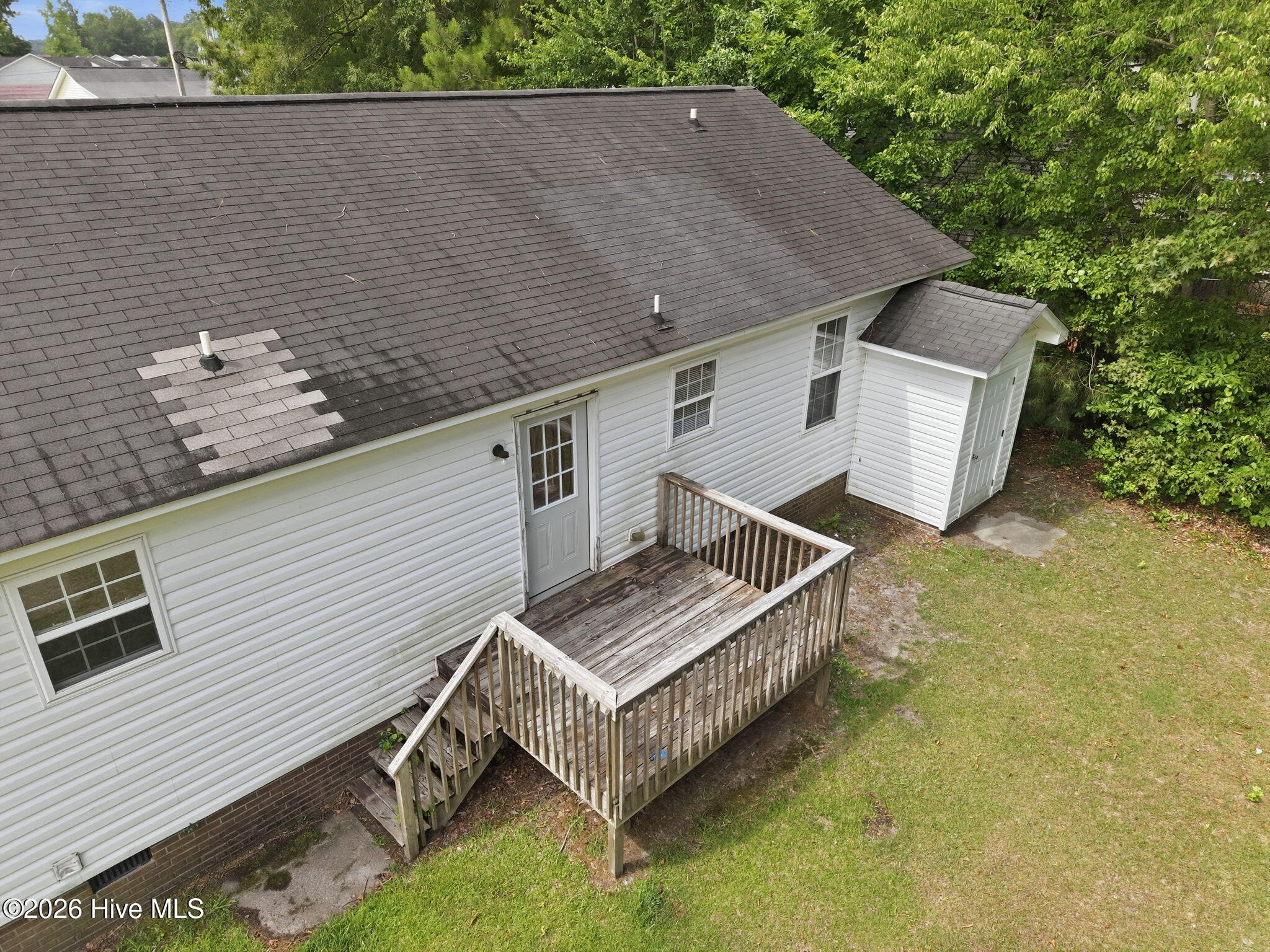 main property photo 28