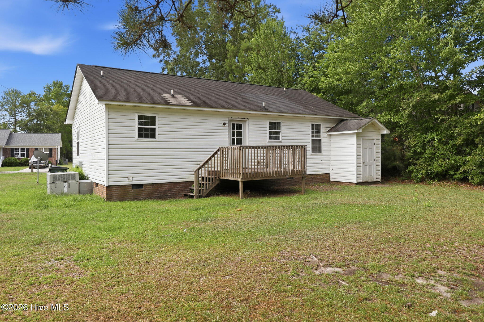 main property photo 29