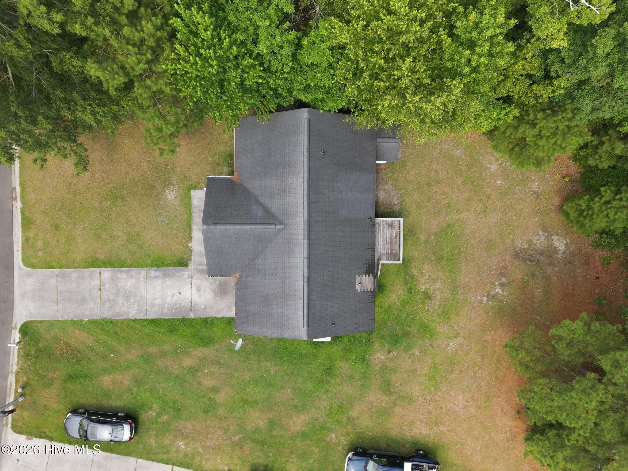 main property photo 32
