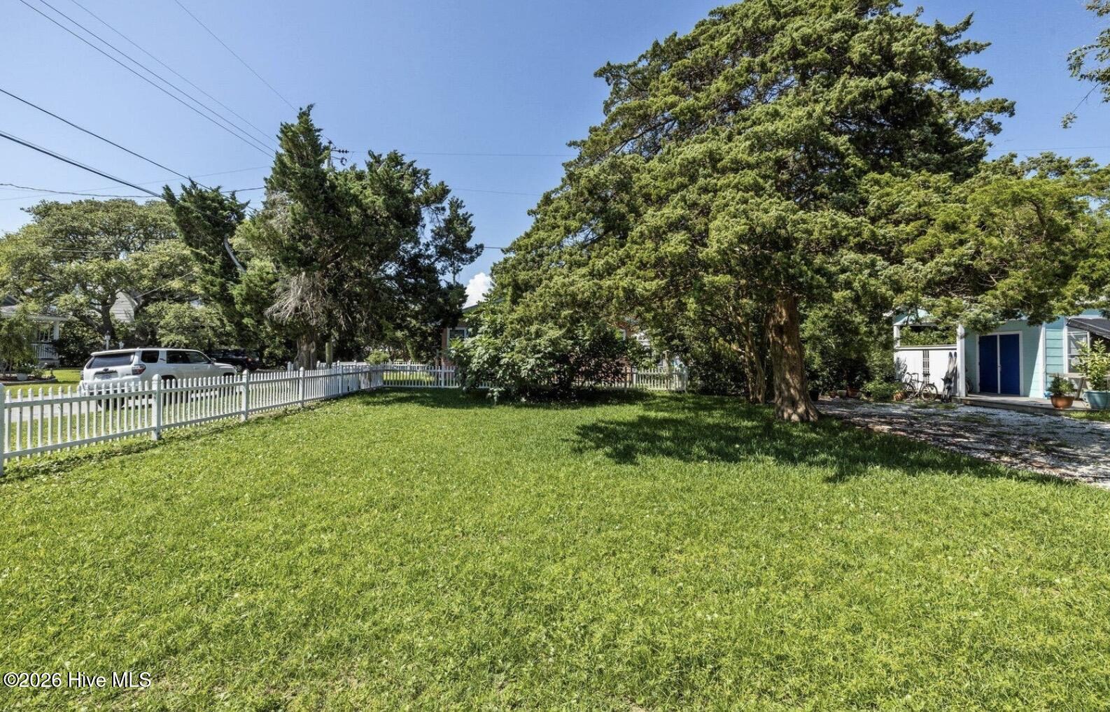 main property photo 31