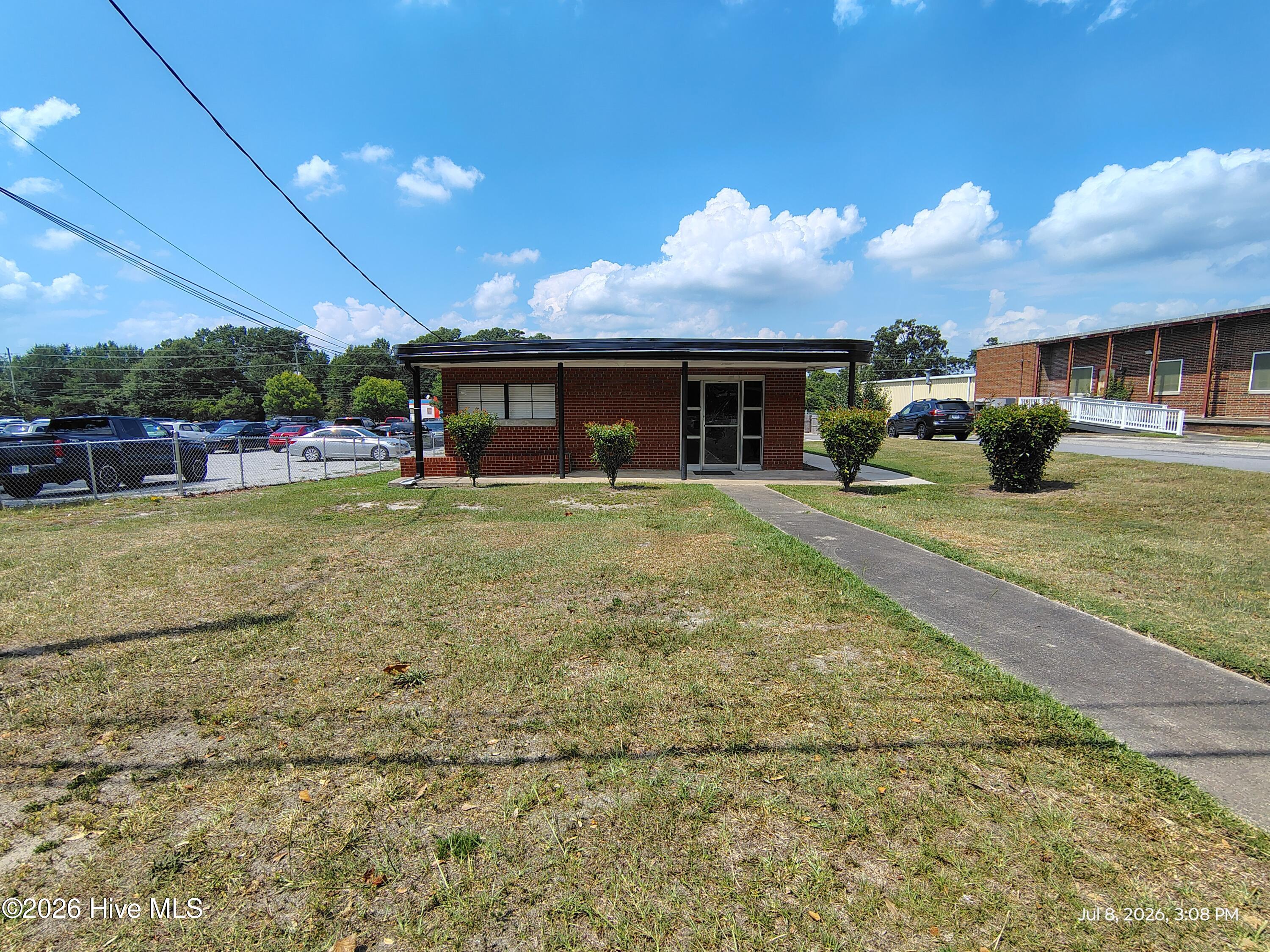 main property photo 30