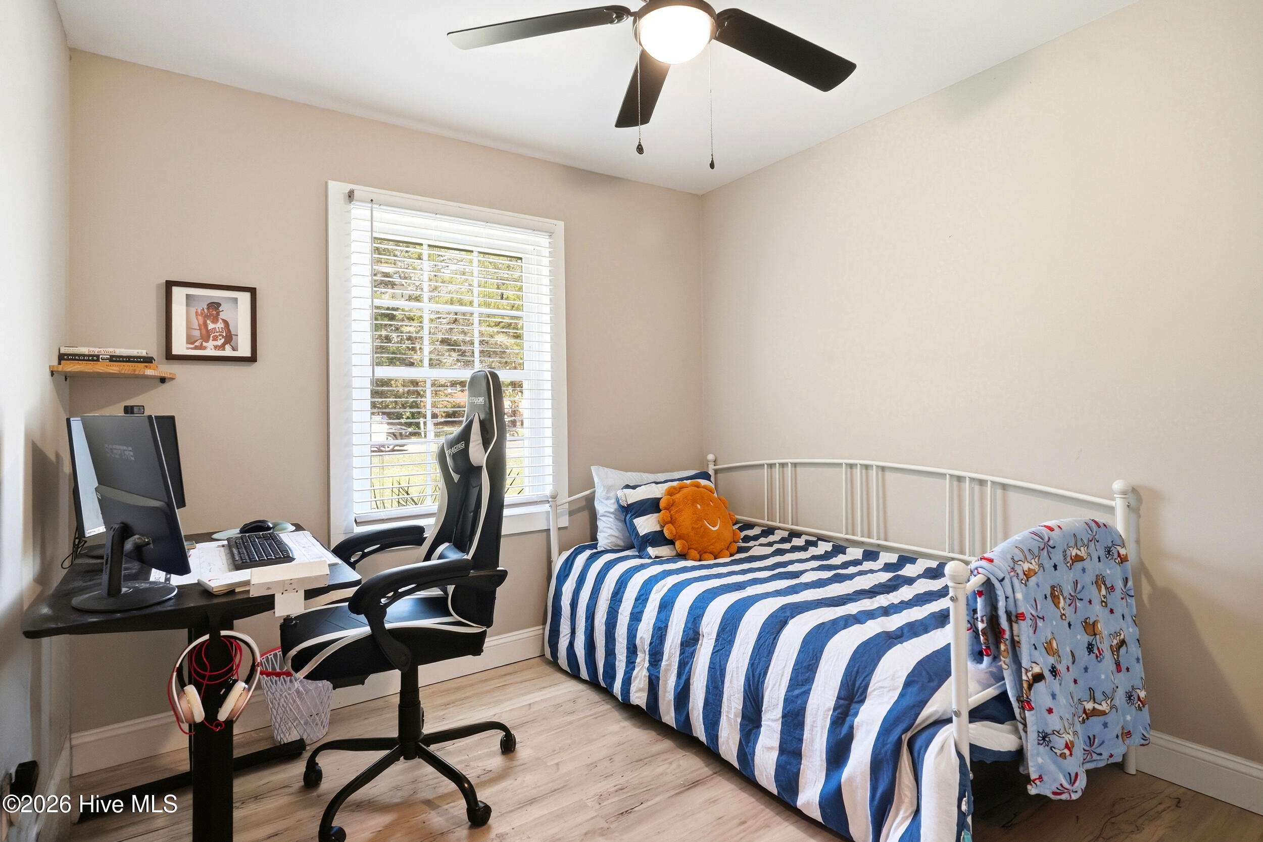 main property photo 24