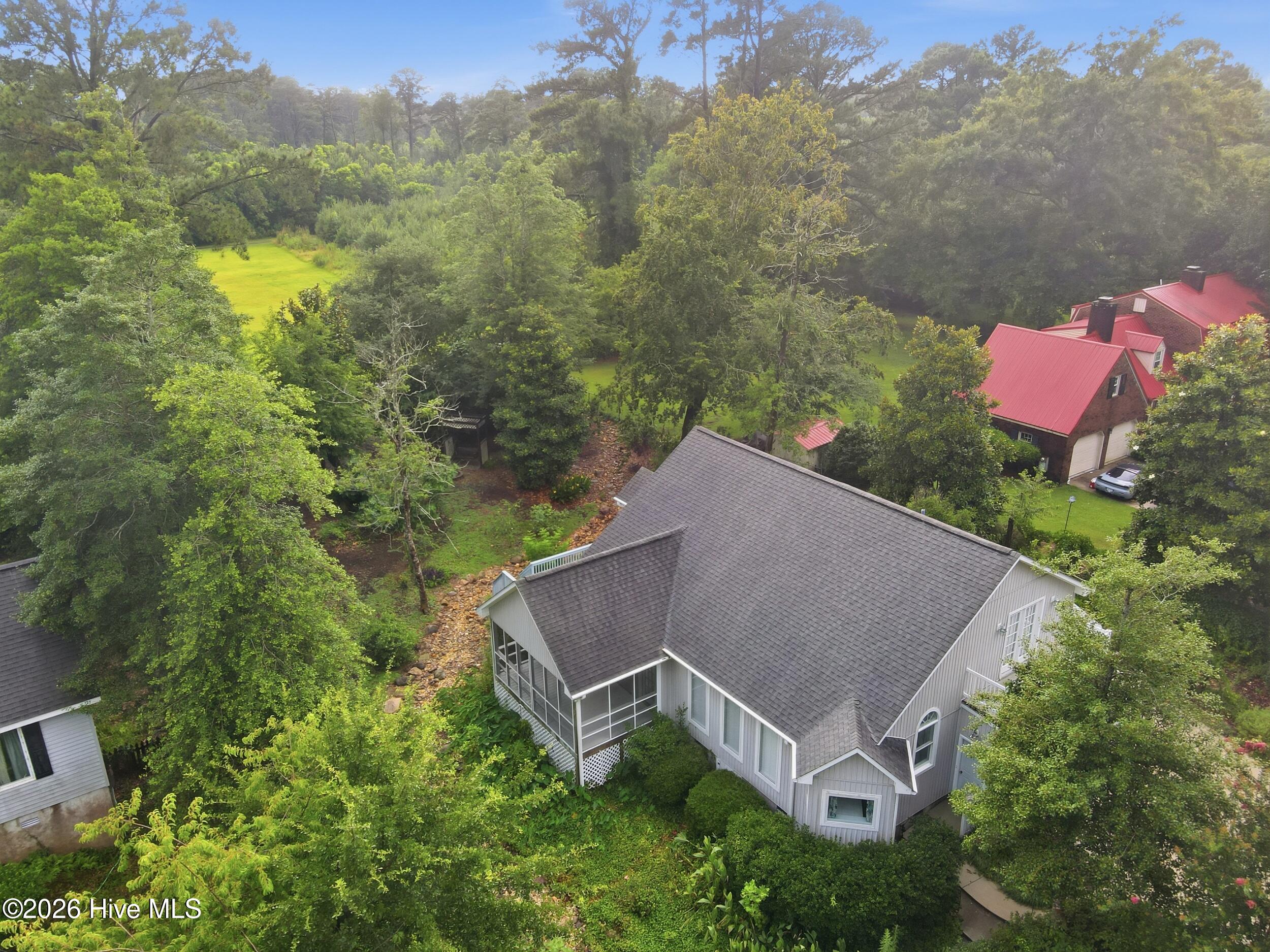 main property photo 51