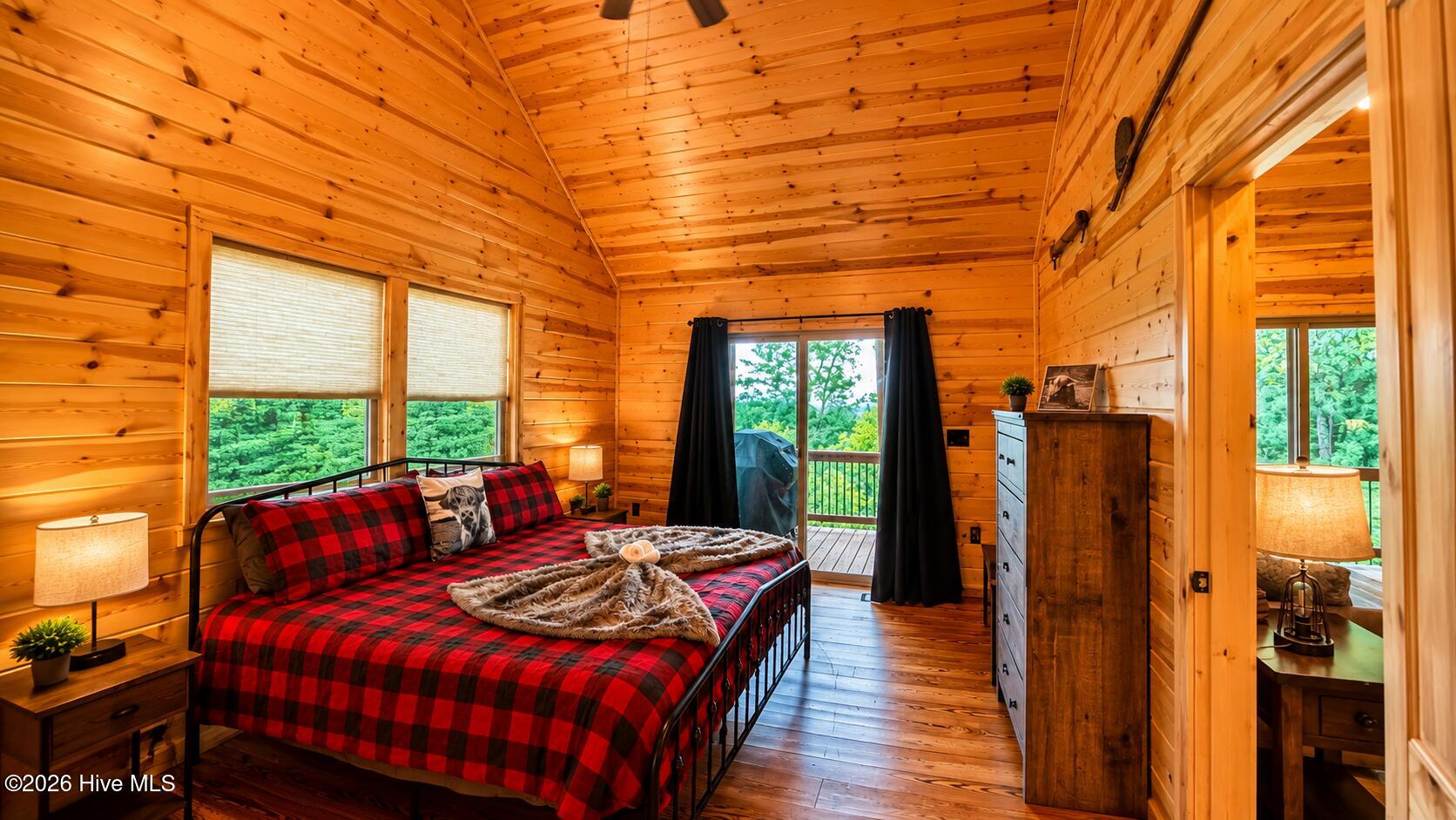 main property photo 24