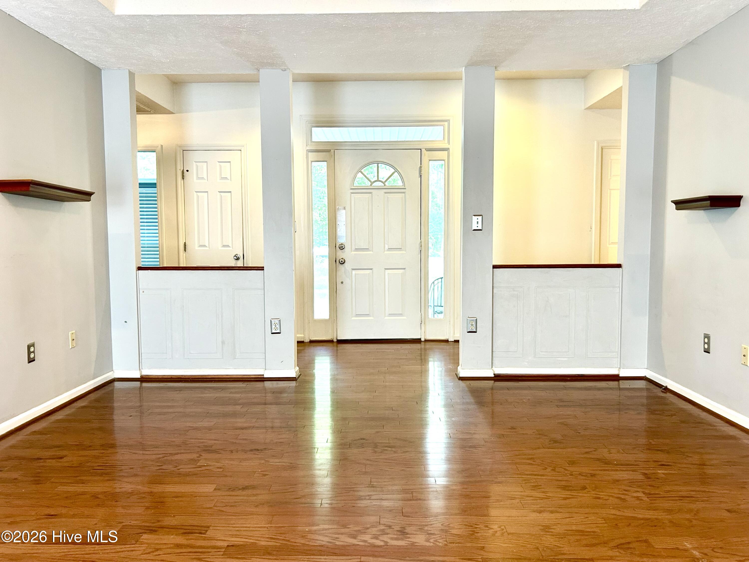 main property photo 10