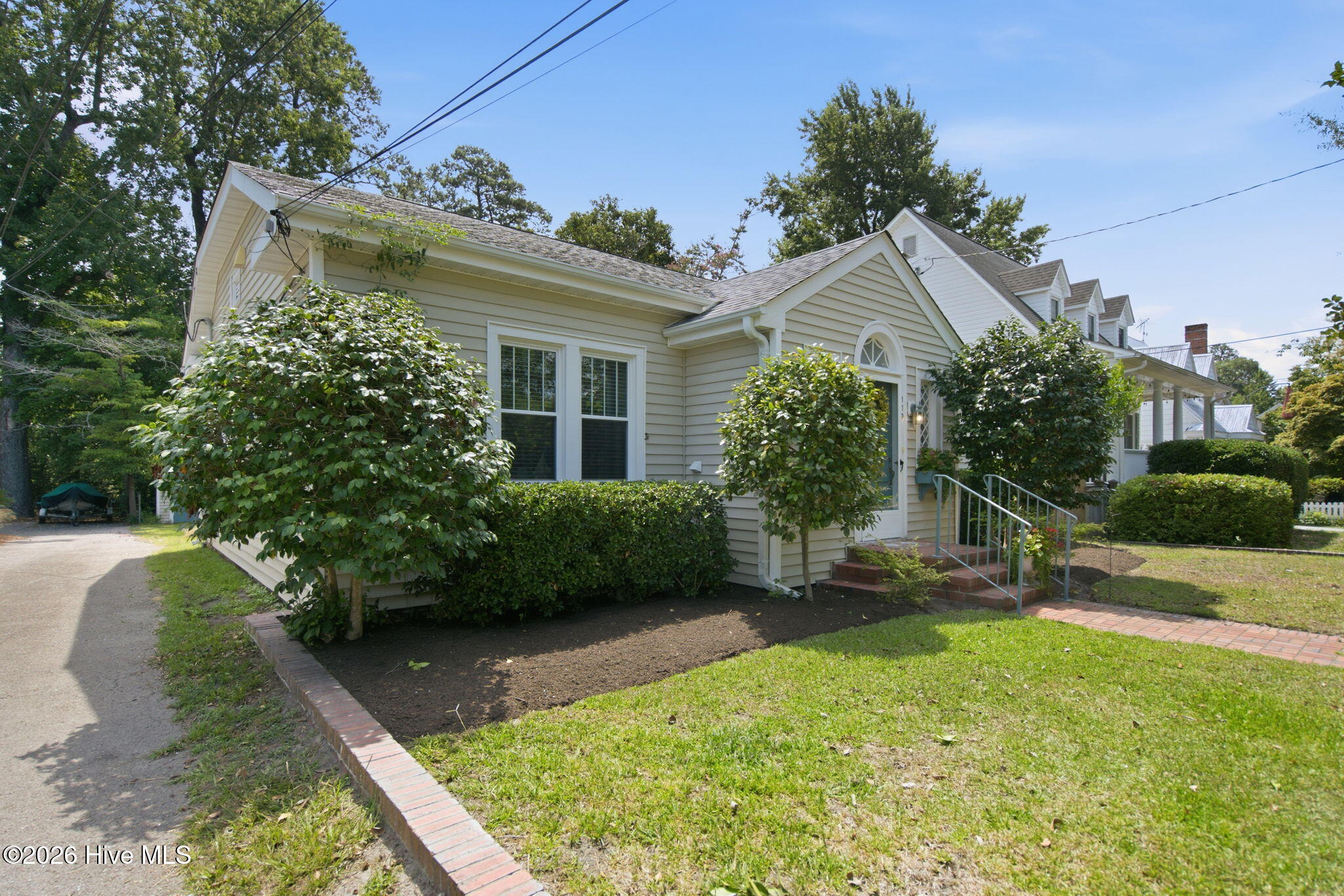 main property photo 2