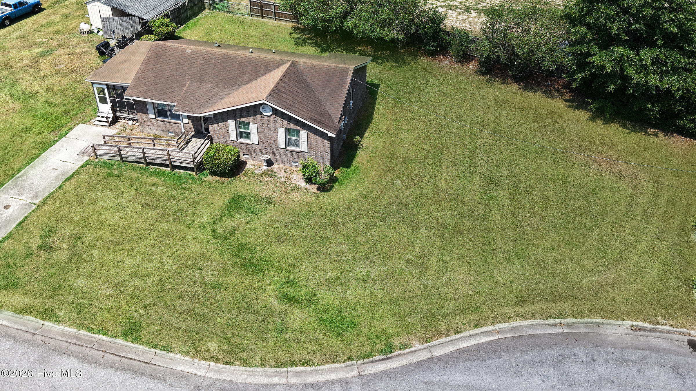 main property photo 26