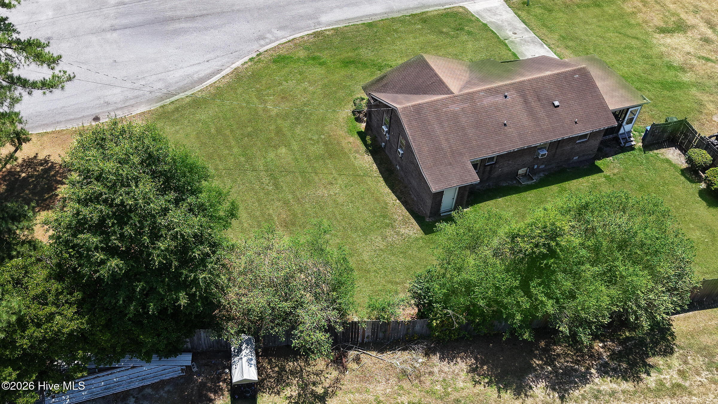 main property photo 30