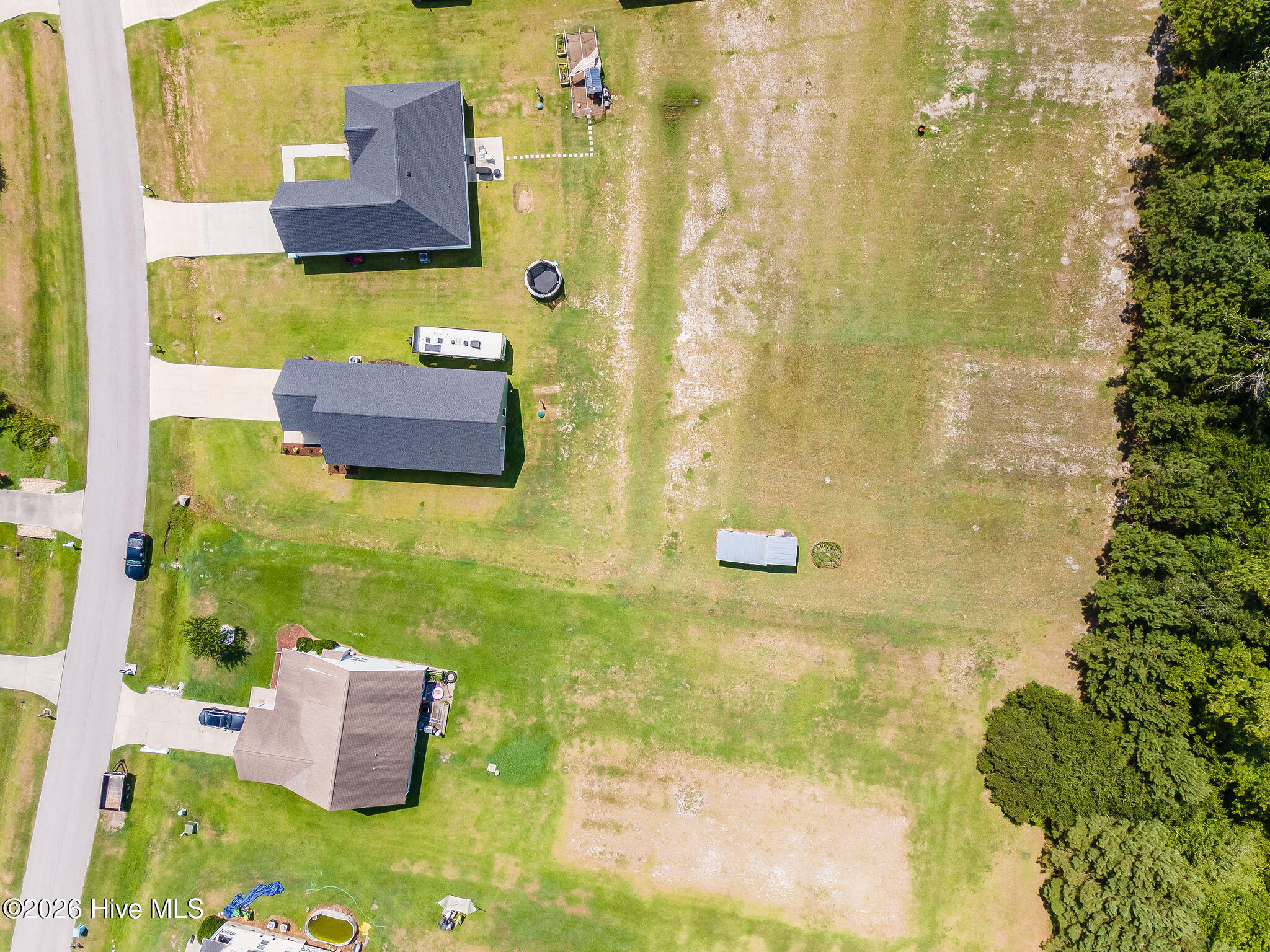 main property photo 37