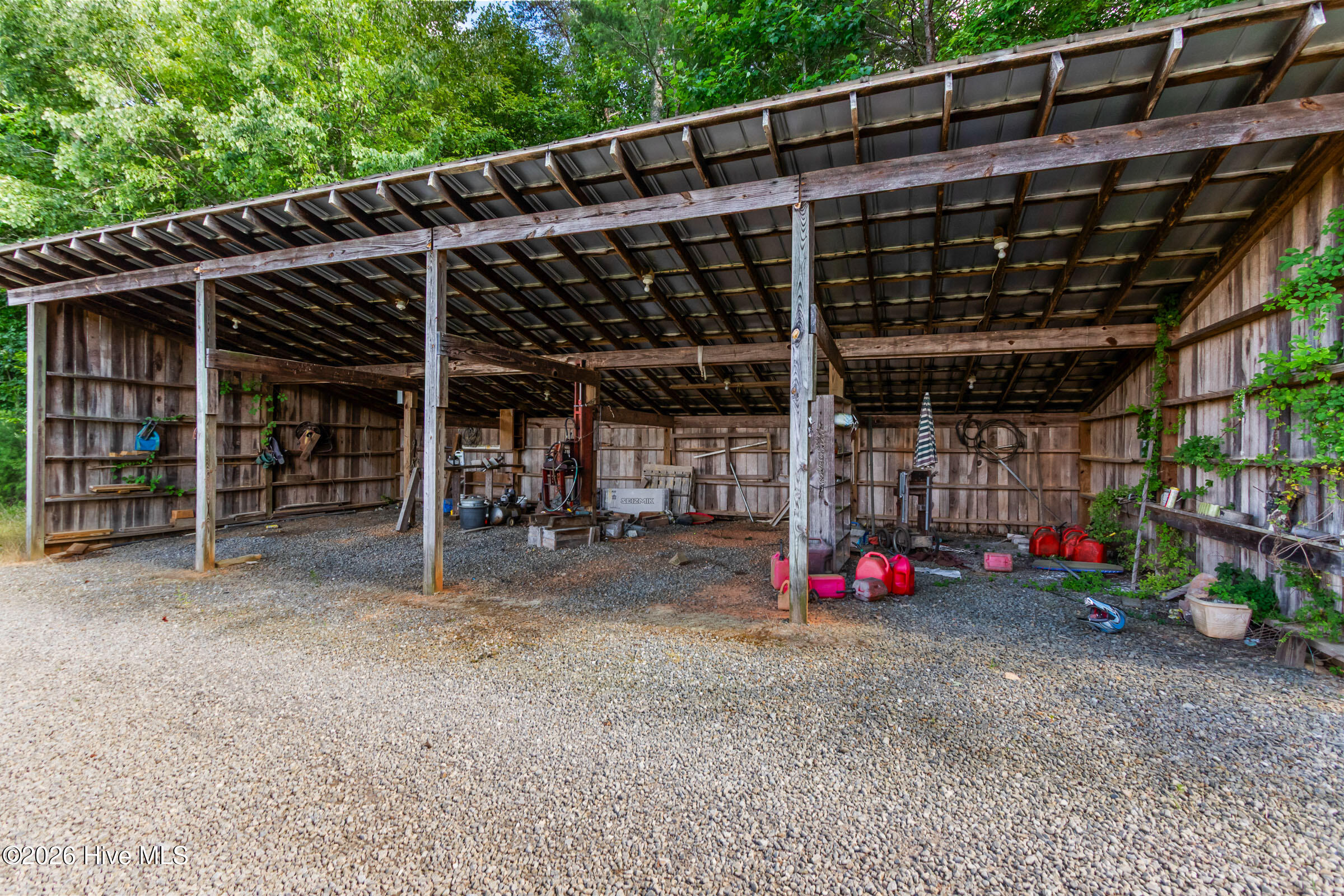 main property photo 76