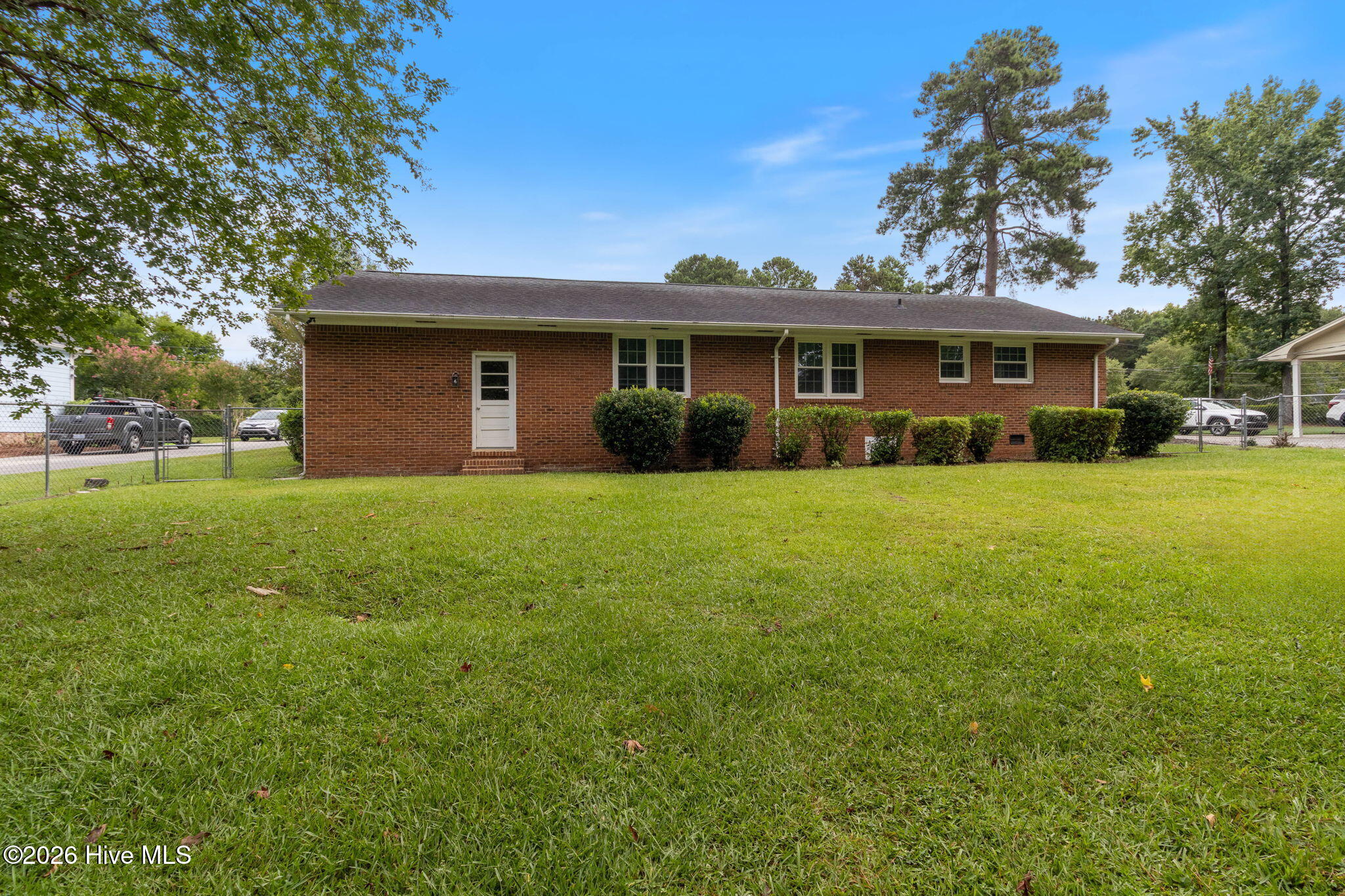 main property photo 27
