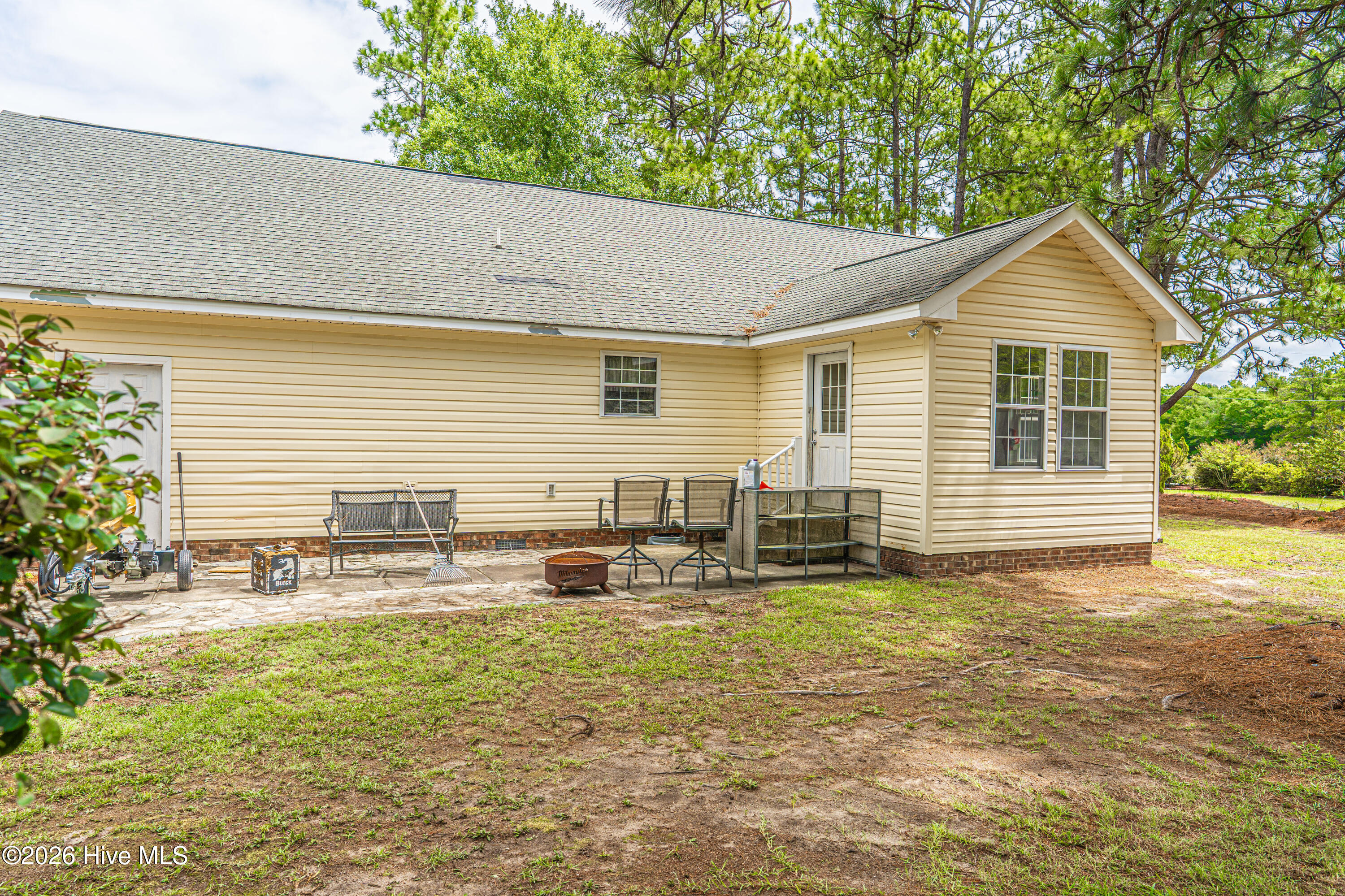 main property photo 41