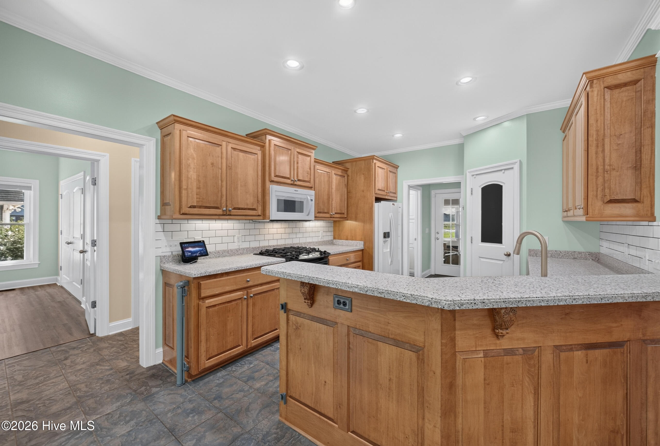 main property photo 12