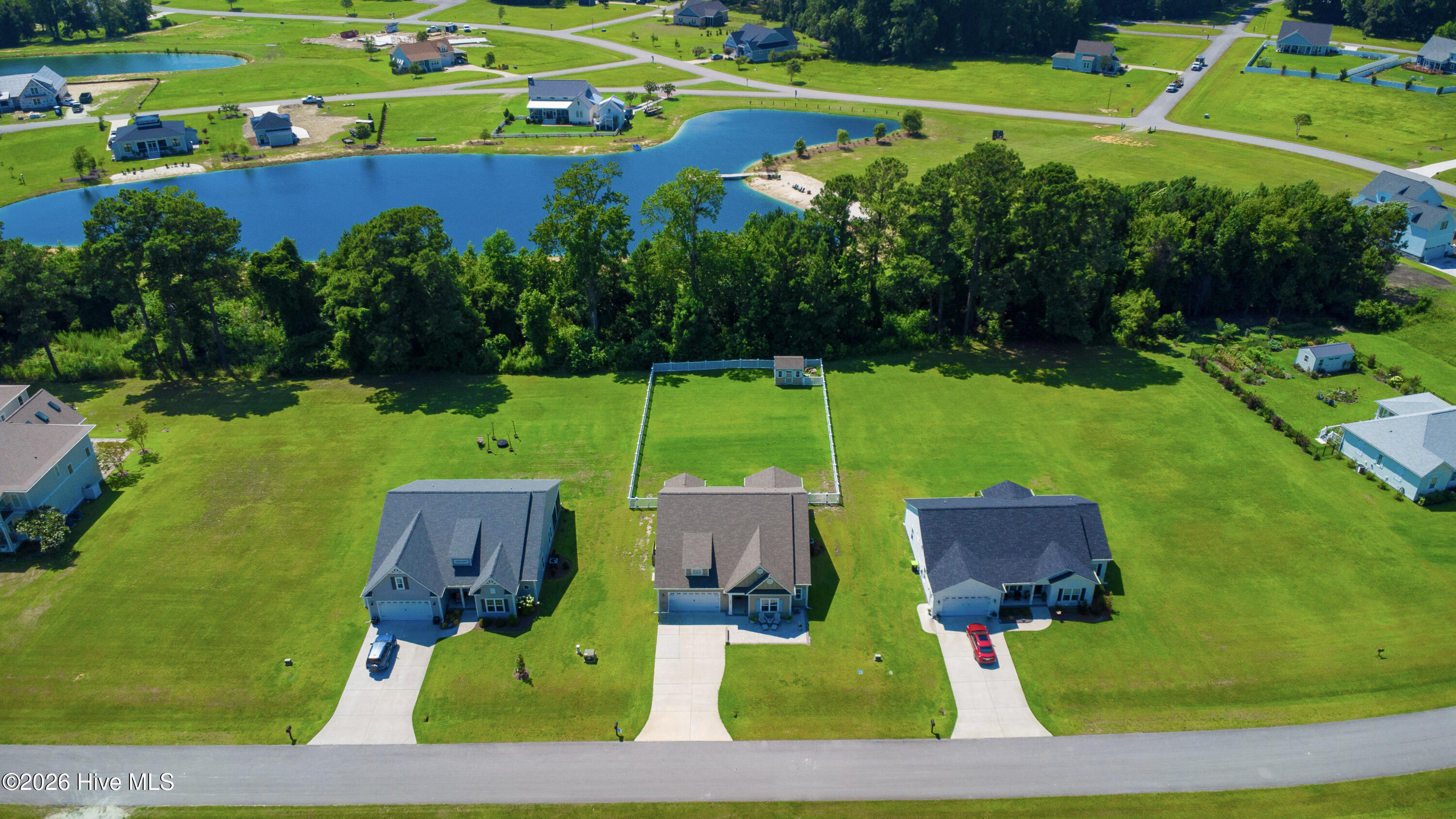 main property photo 23