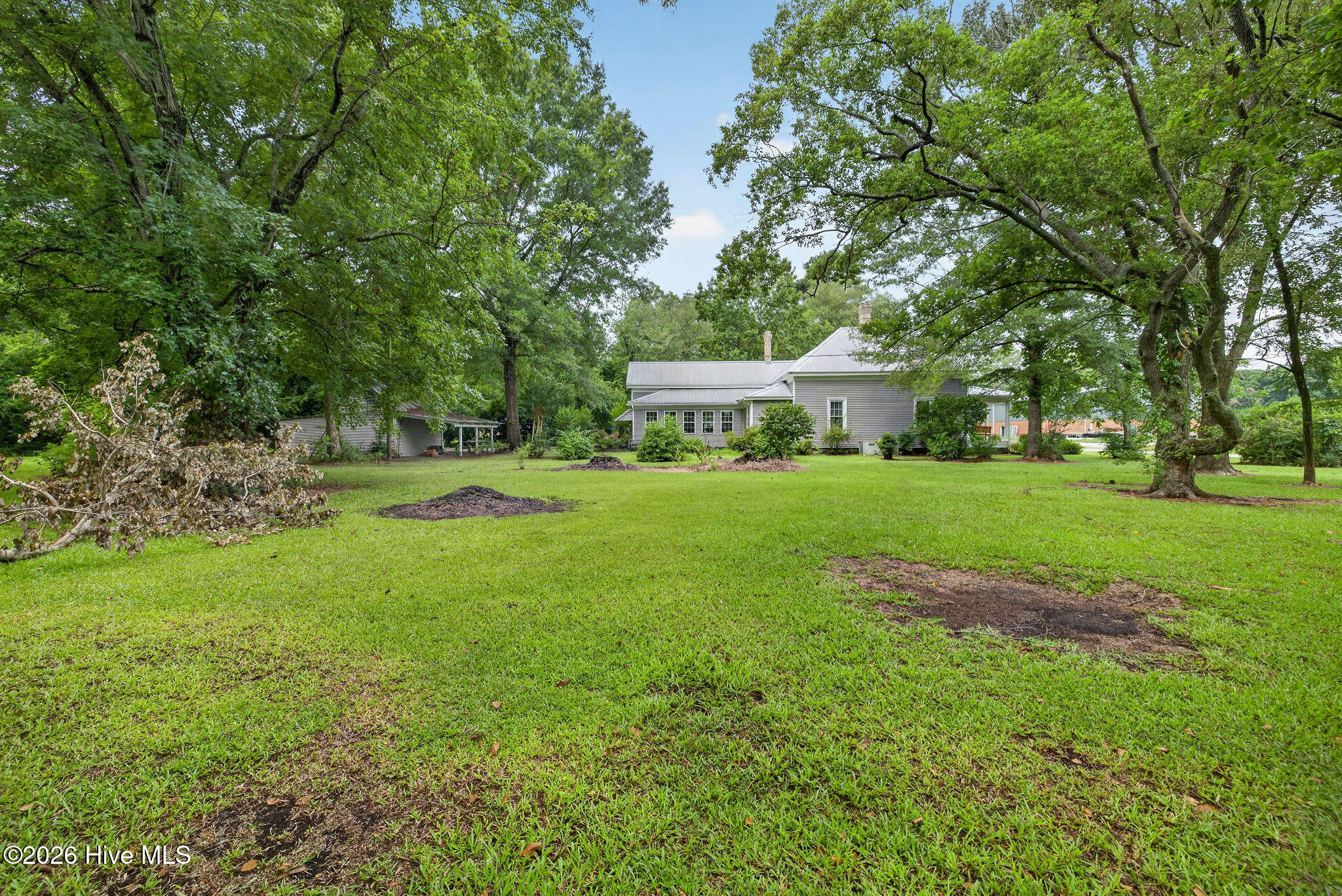 main property photo 41