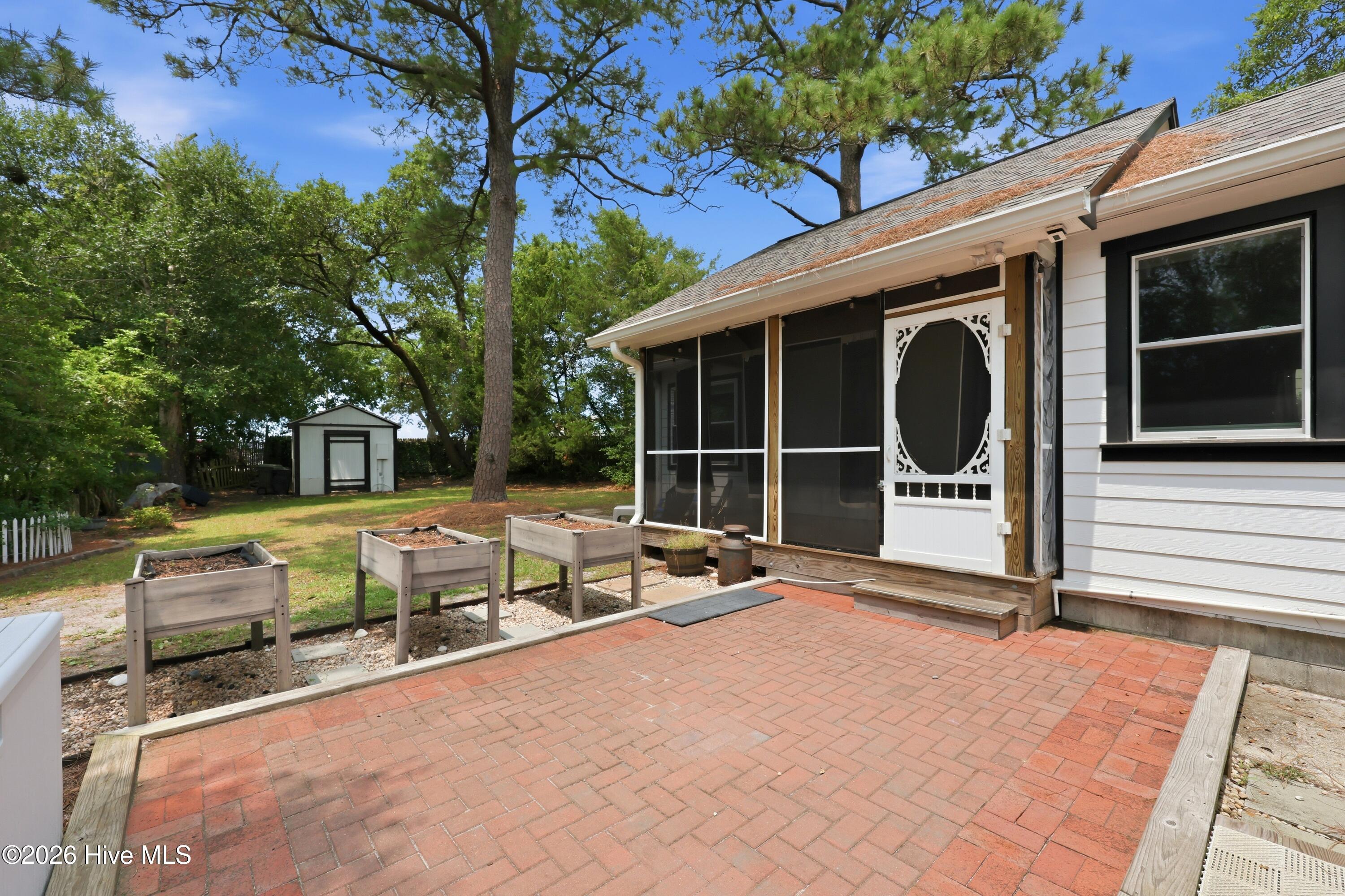 main property photo 34