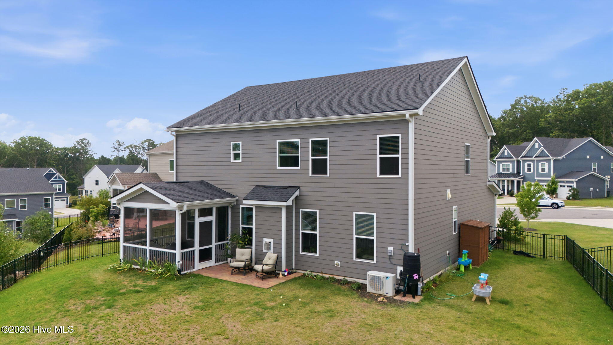 main property photo 38