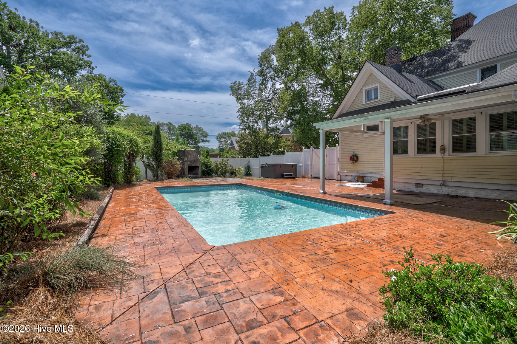 main property photo 48
