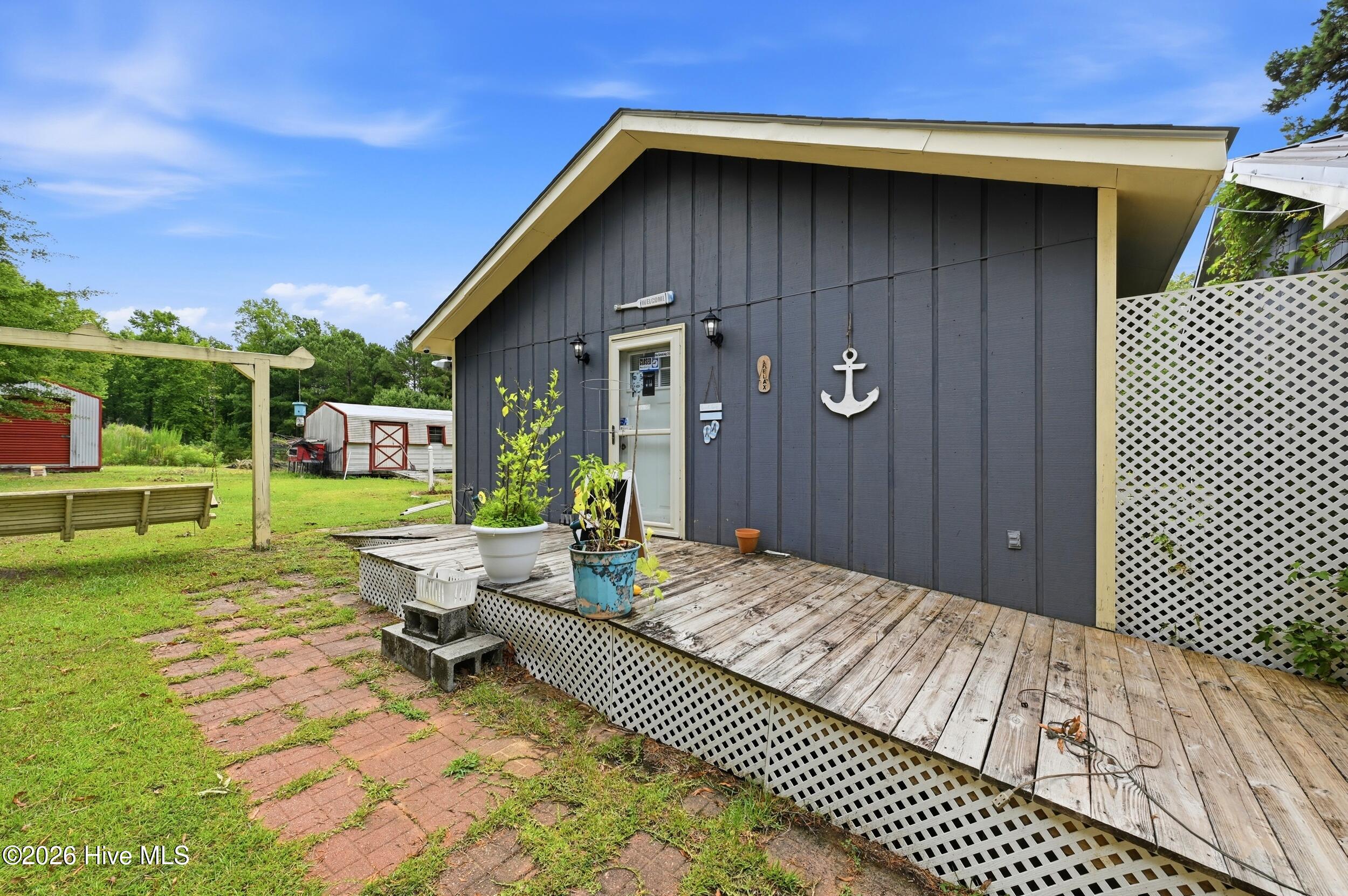 main property photo 30