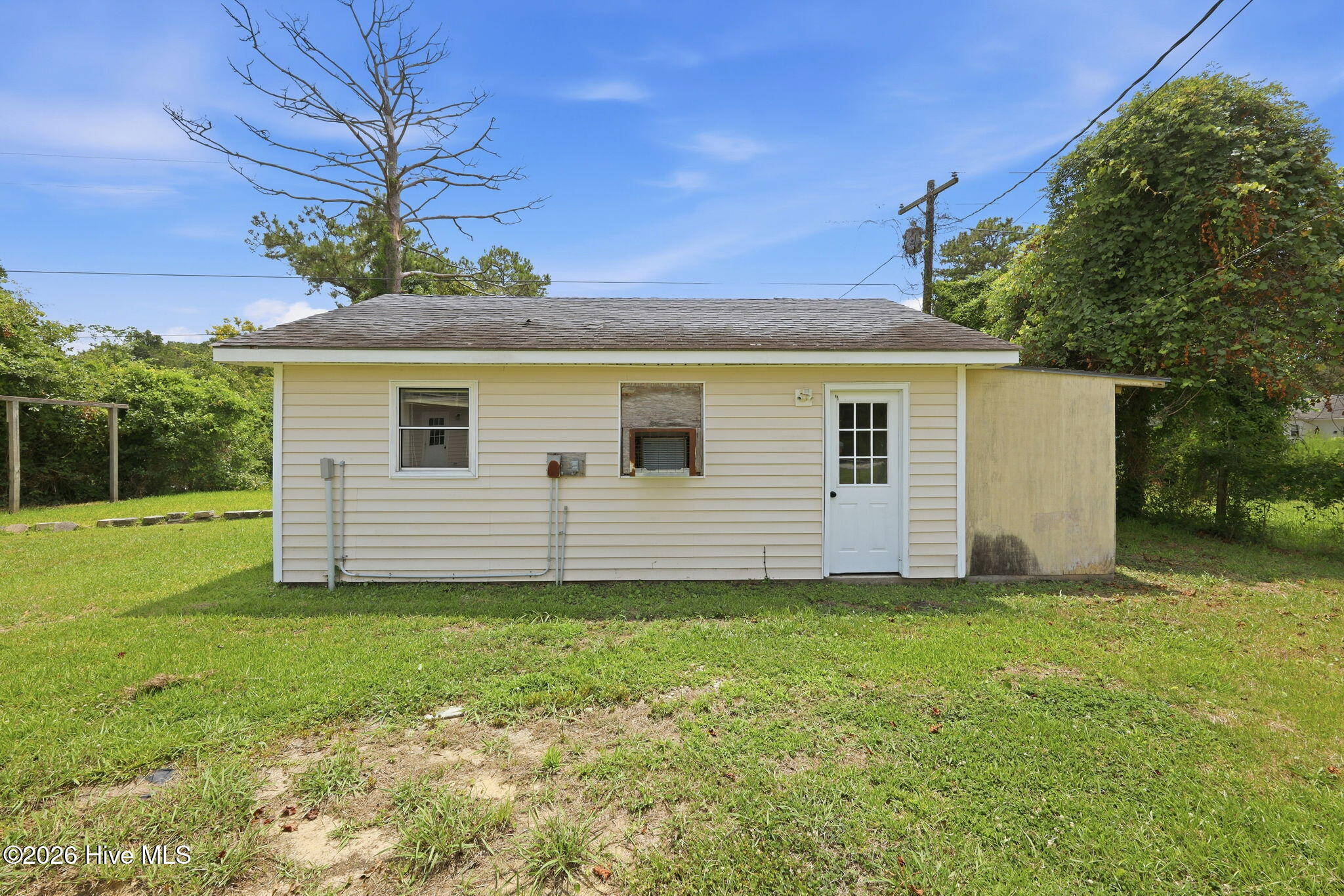main property photo 36