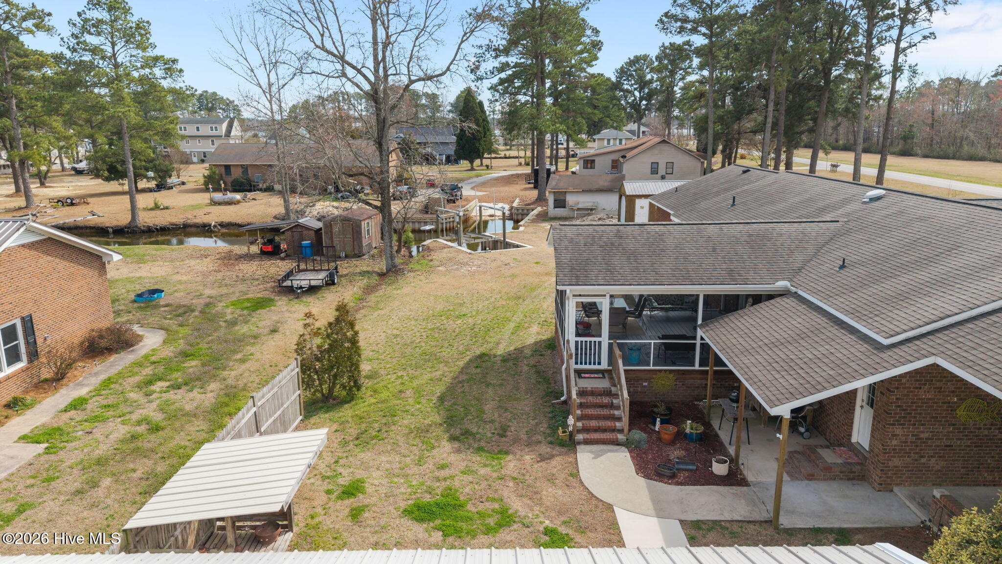 main property photo 13