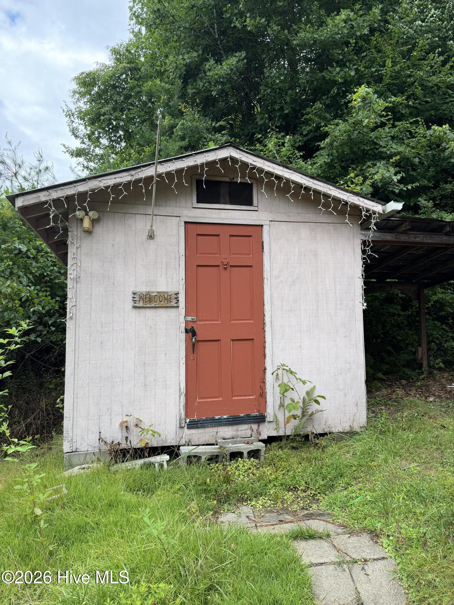 main property photo 6