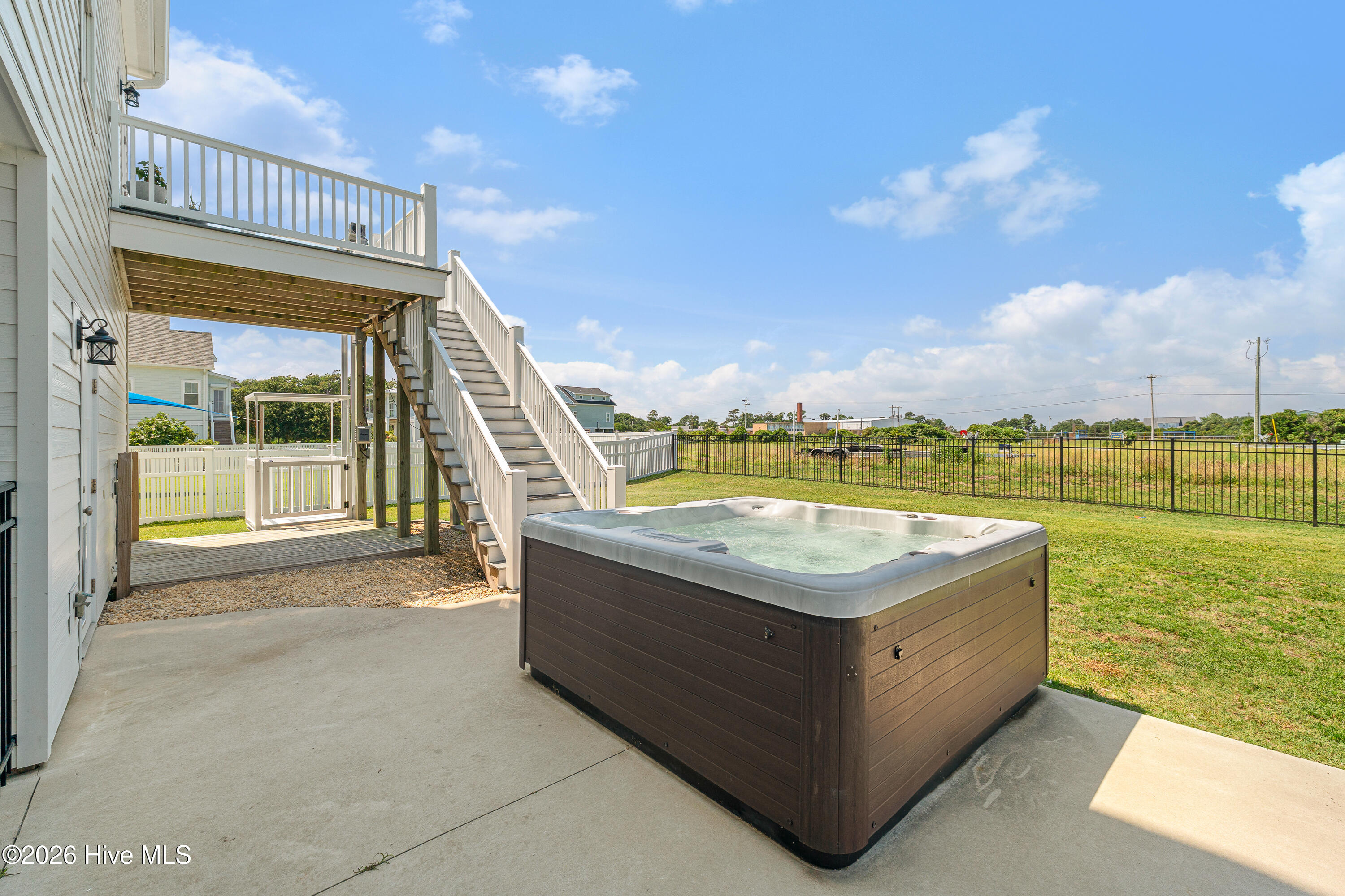 main property photo 41