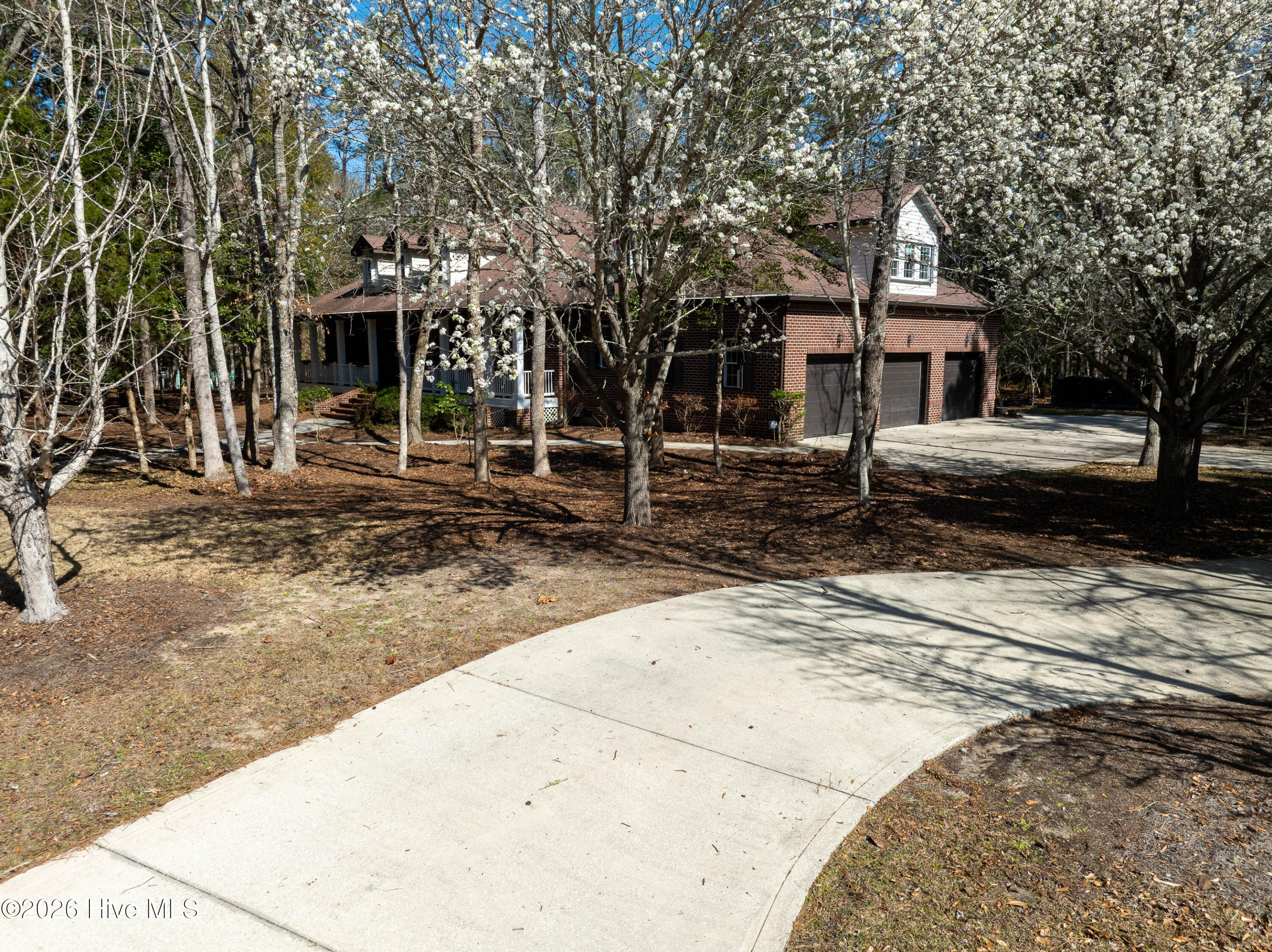 main property photo 3