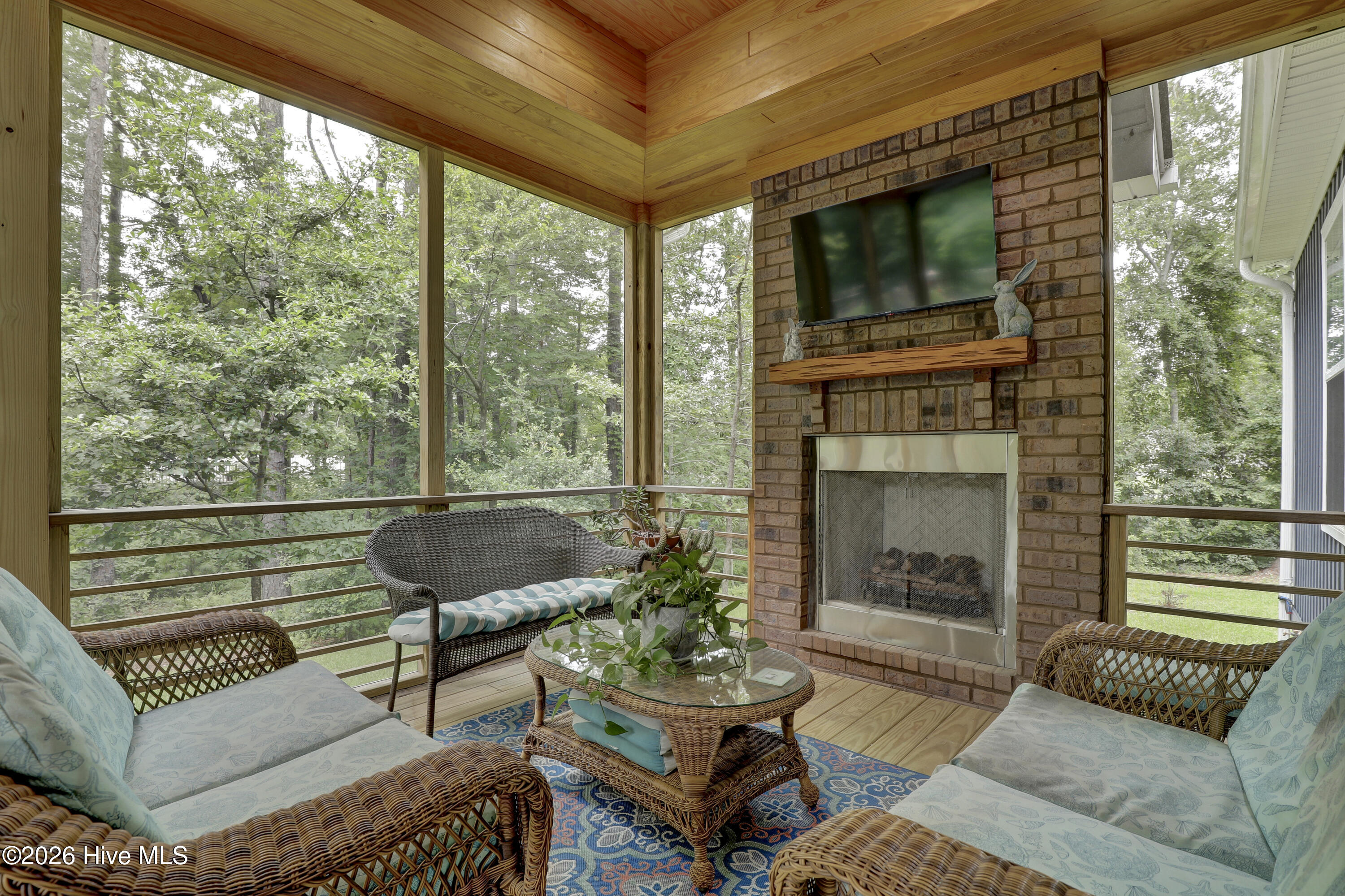 main property photo 54