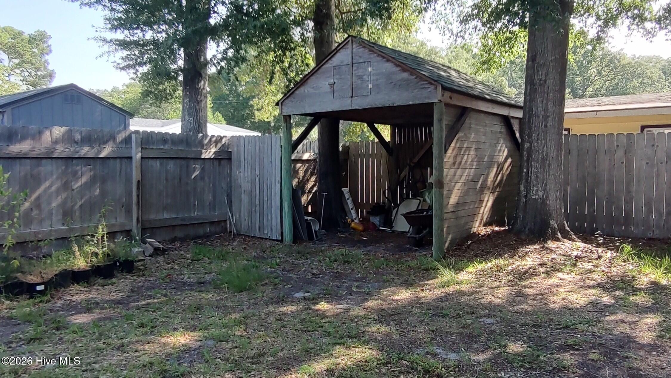main property photo 17