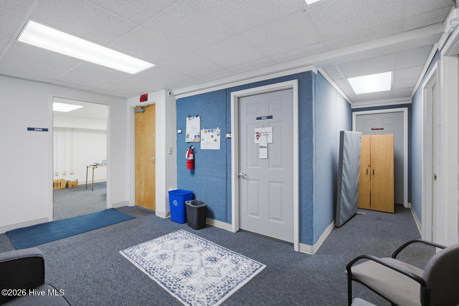 main property photo 28