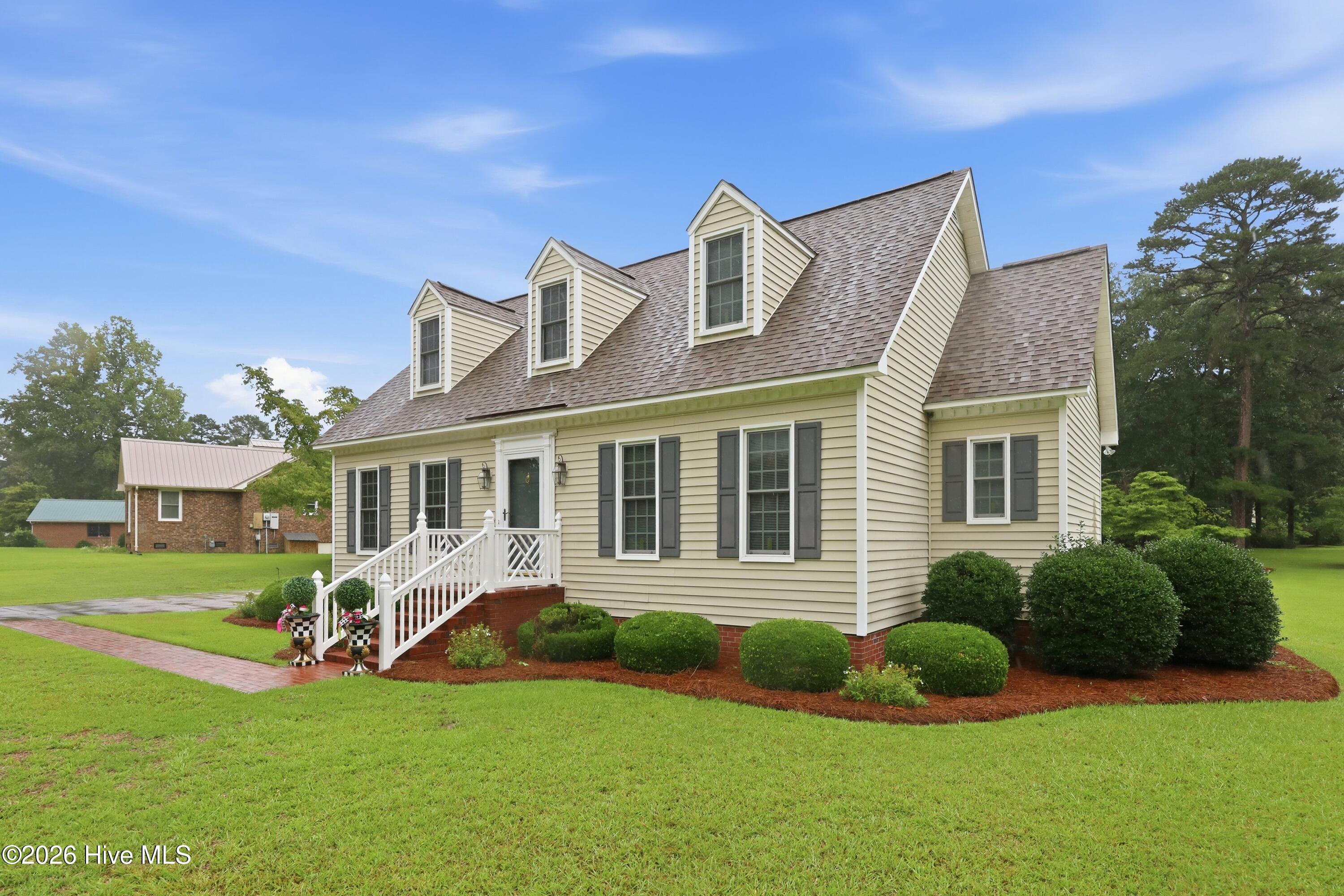 main property photo 40