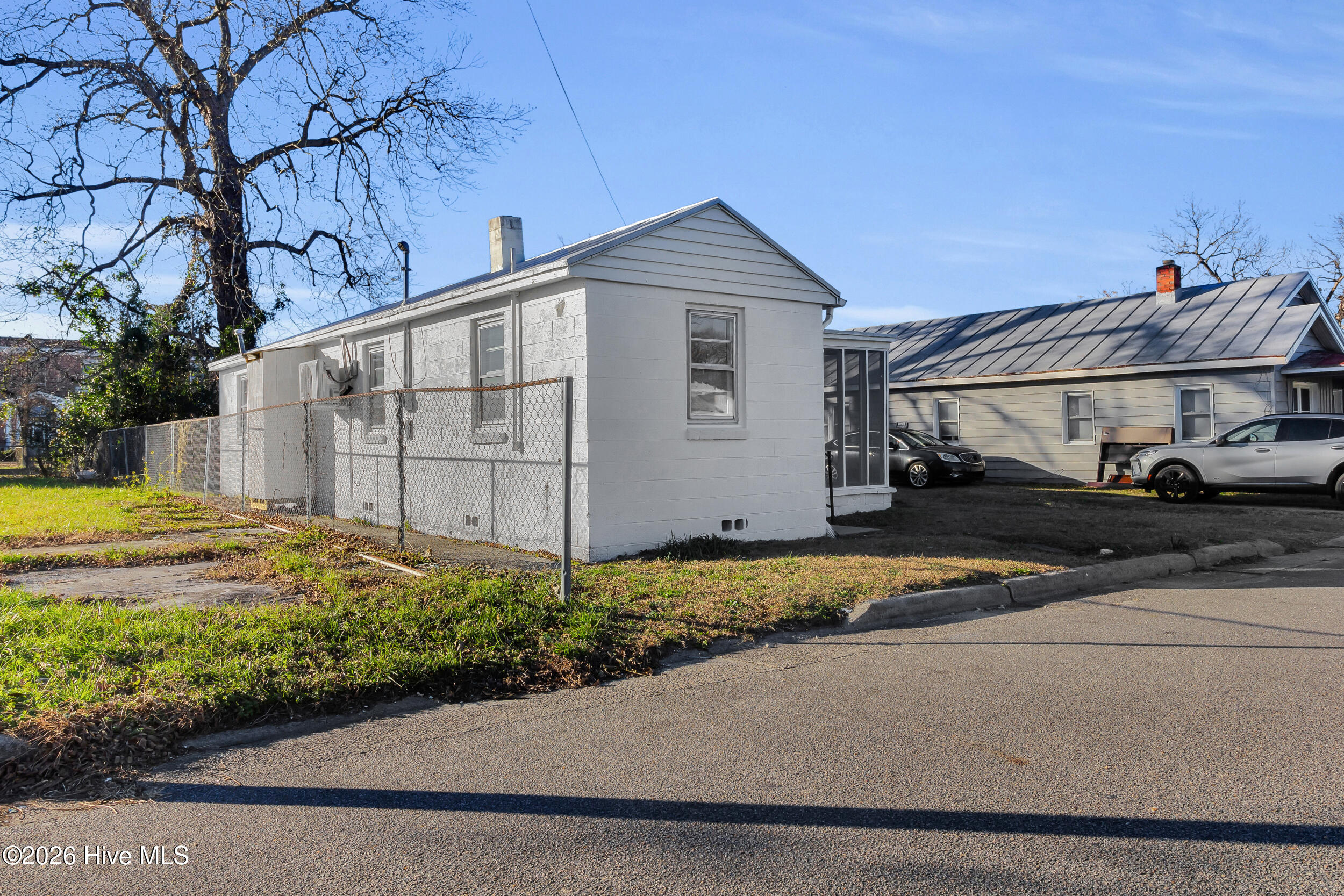 main property photo 22