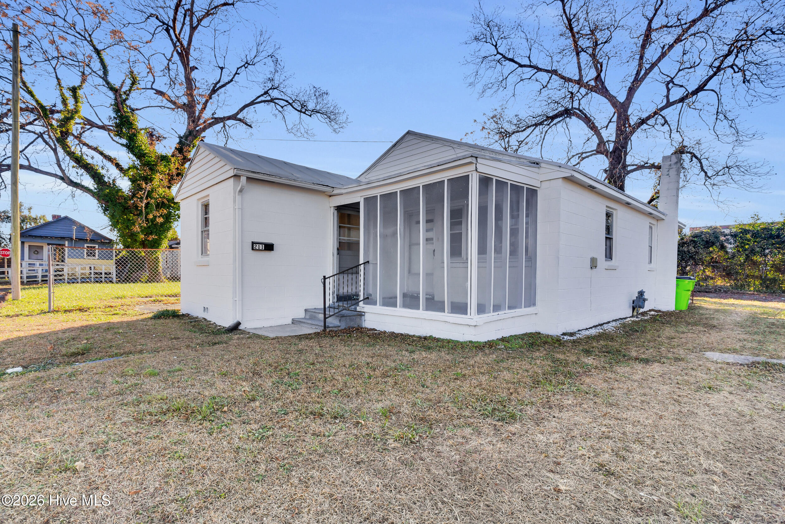 main property photo 23