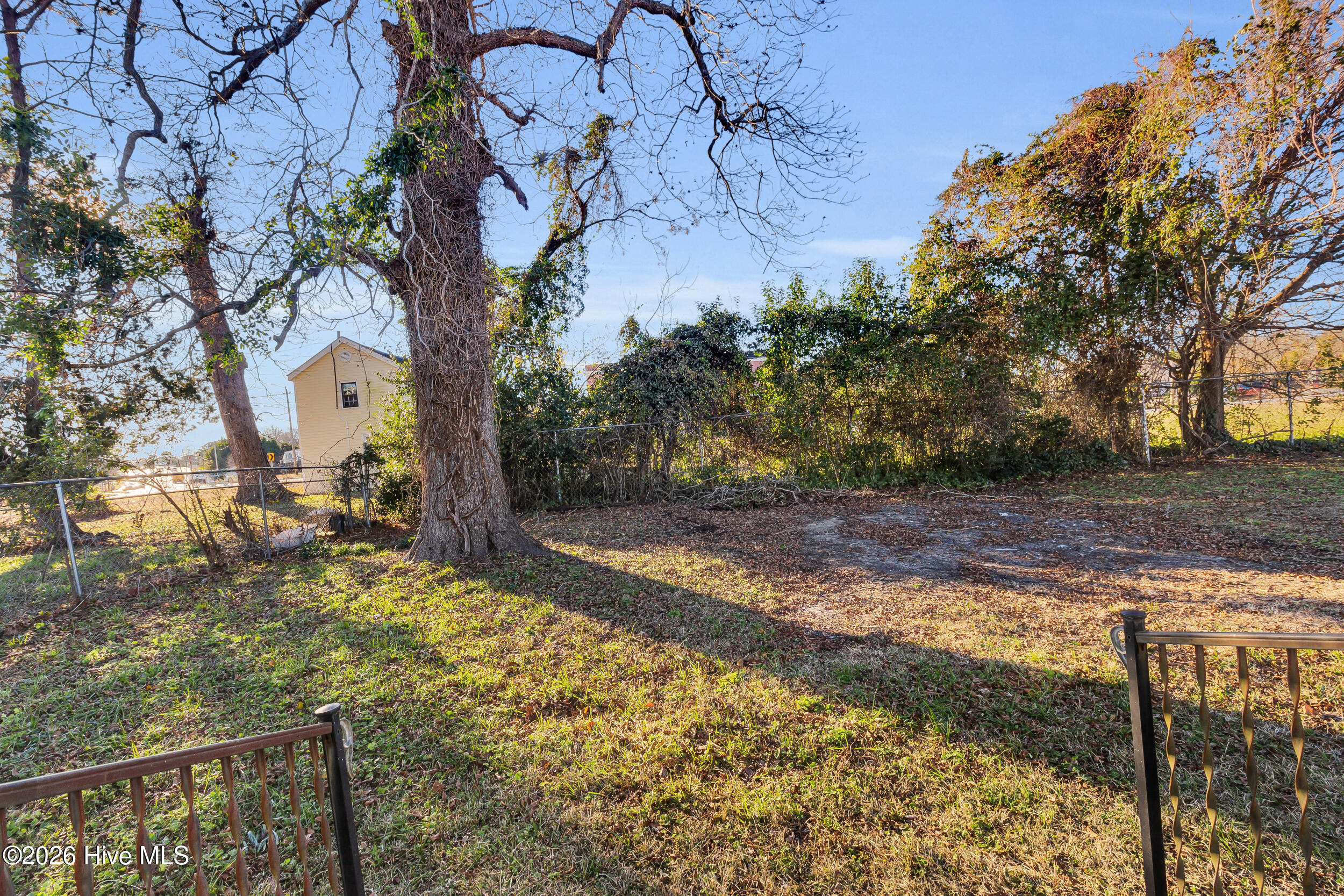 main property photo 26