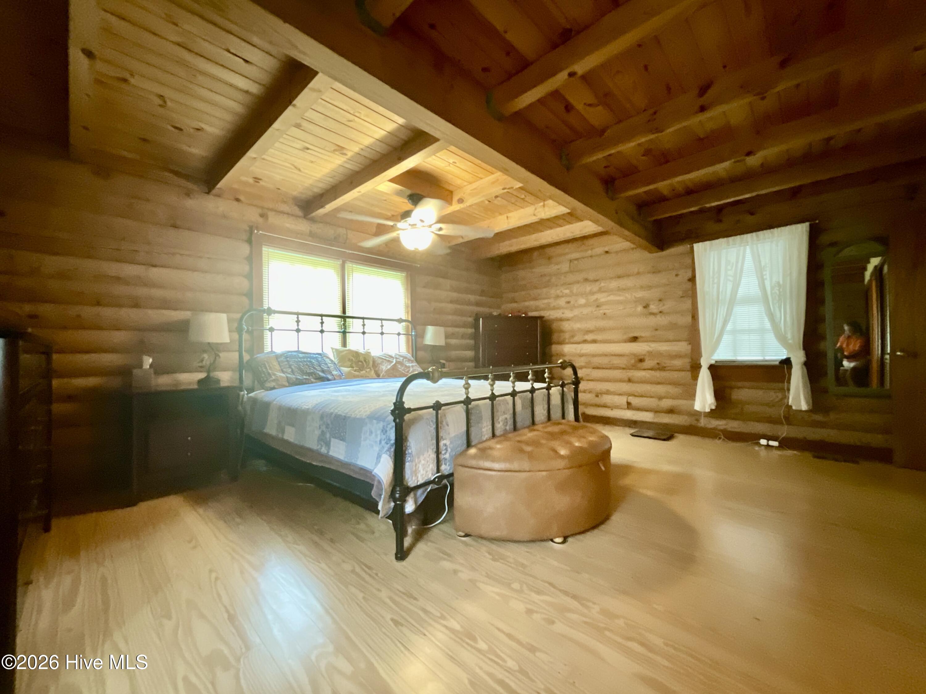 main property photo 16