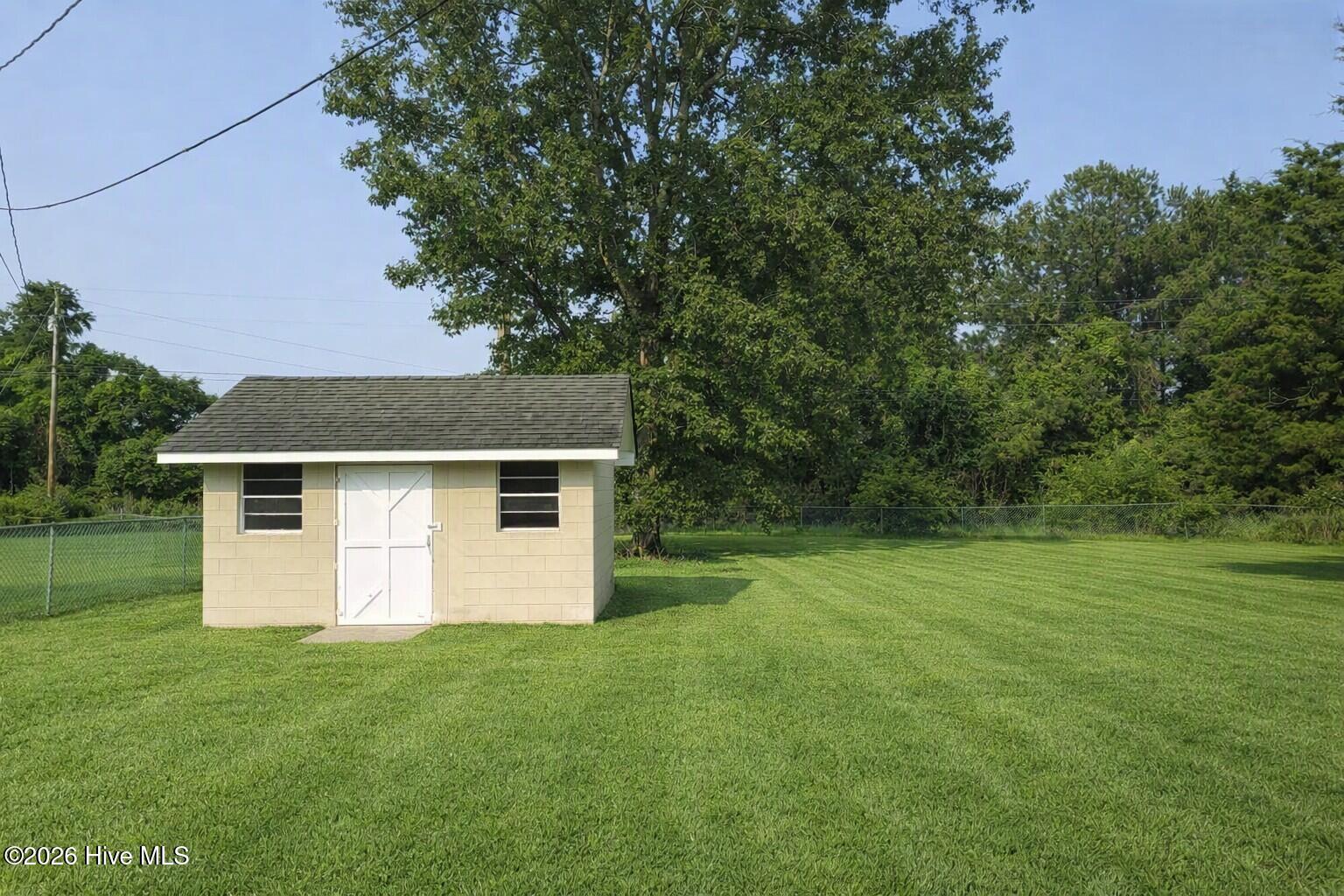 main property photo 4