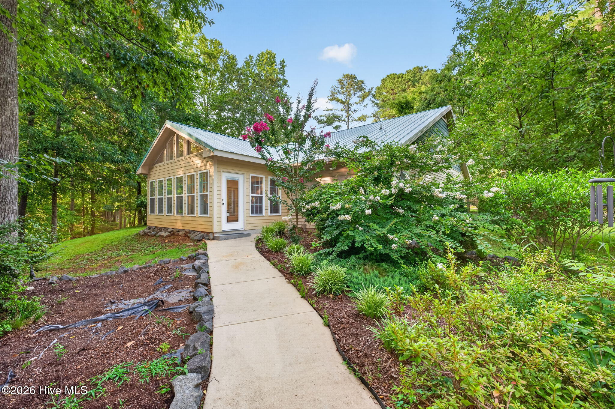 main property photo 41