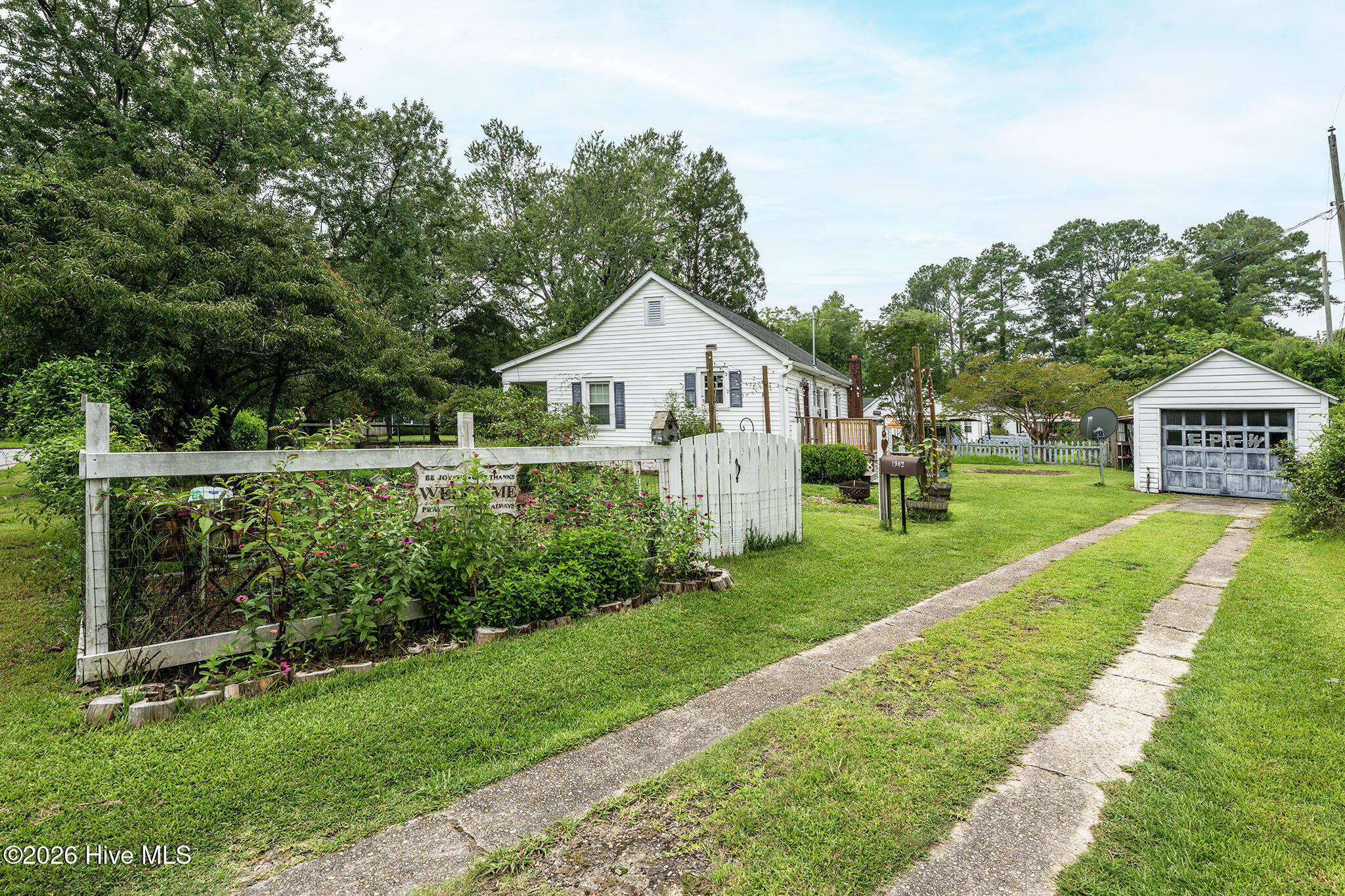 main property photo 39