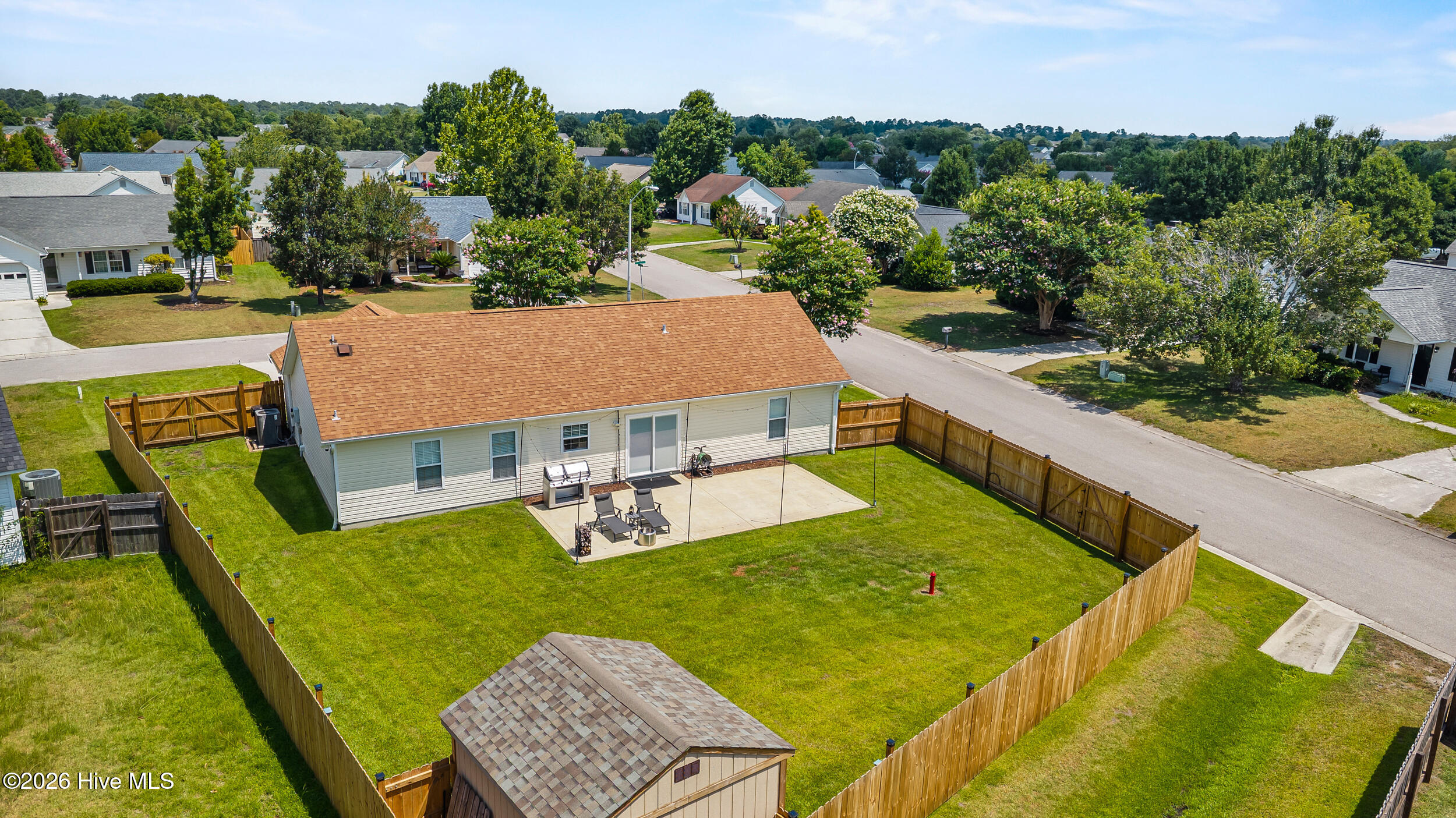 main property photo 37