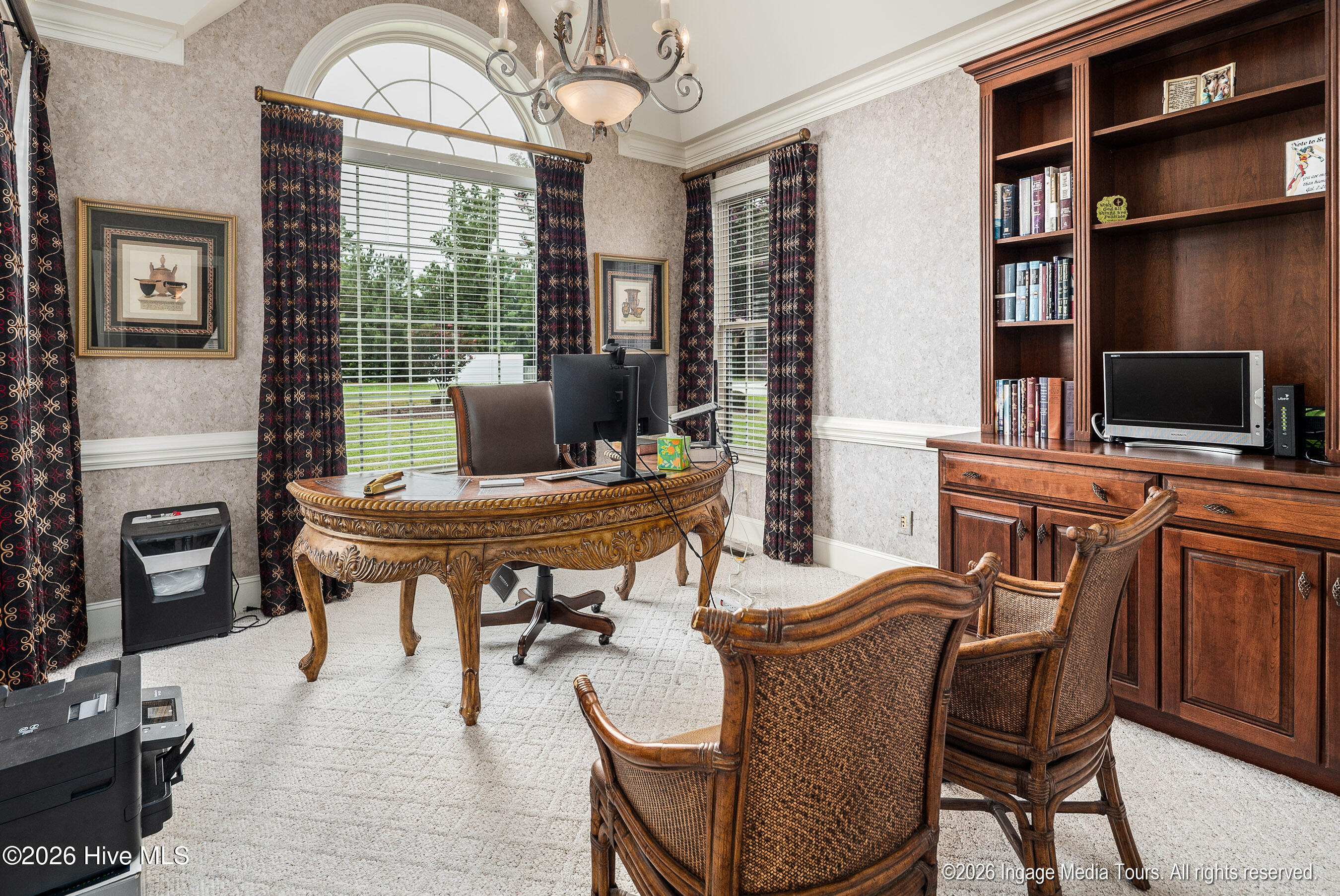 main property photo 28